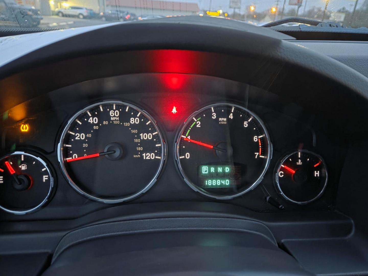 2012 WHITE /Gray Jeep Liberty Sport 2WD (1C4PJLAK9CW) with an 3.7L V6 SOHC 12V engine, 4-Speed Automatic transmission, located at 1221 Madison St., Shelbyville, TN, 37160, (931) 680-9439, 0.000000, 0.000000 - Photo#7