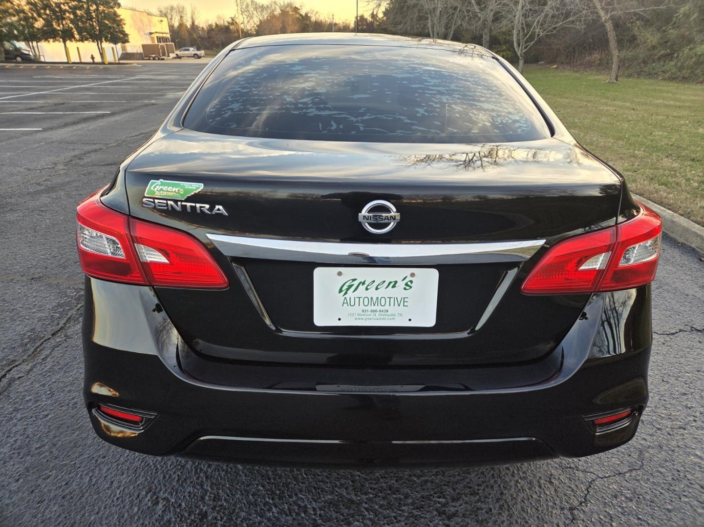 2017 BLACK /Black Nissan Sentra S (3N1AB7AP1HY) with an 1.8L L4 SFI DOHC 16V engine, Automatic transmission, located at 1221 Madison St., Shelbyville, TN, 37160, (931) 680-9439, 0.000000, 0.000000 - Photo#2