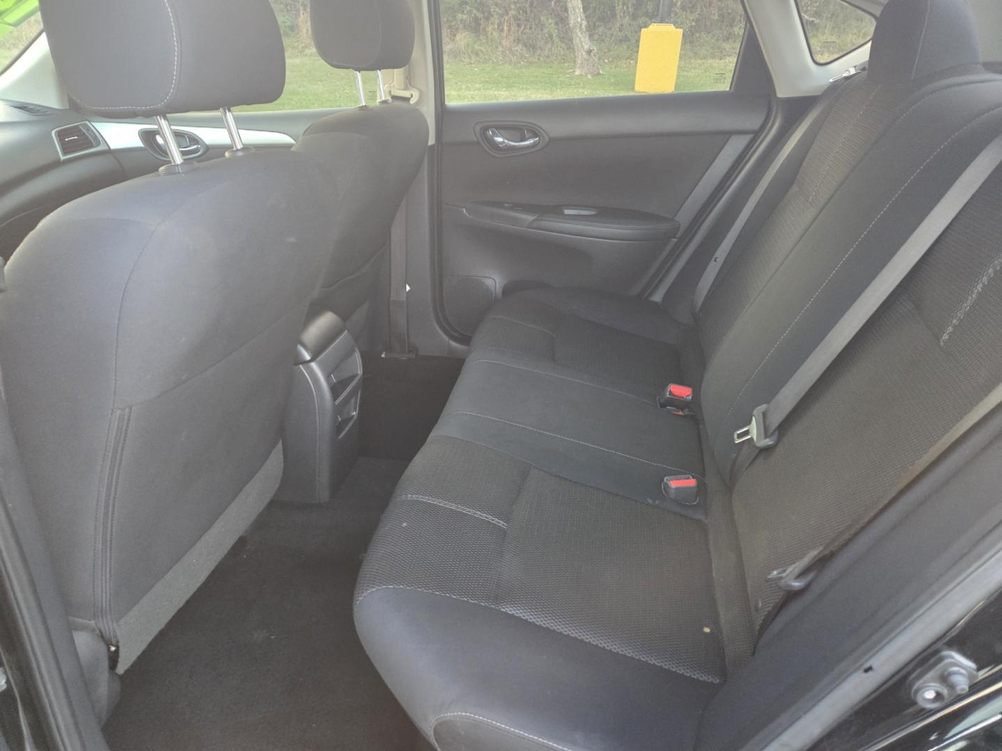 2017 BLACK /Black Nissan Sentra S (3N1AB7AP1HY) with an 1.8L L4 SFI DOHC 16V engine, Automatic transmission, located at 1221 Madison St., Shelbyville, TN, 37160, (931) 680-9439, 0.000000, 0.000000 - Photo#3