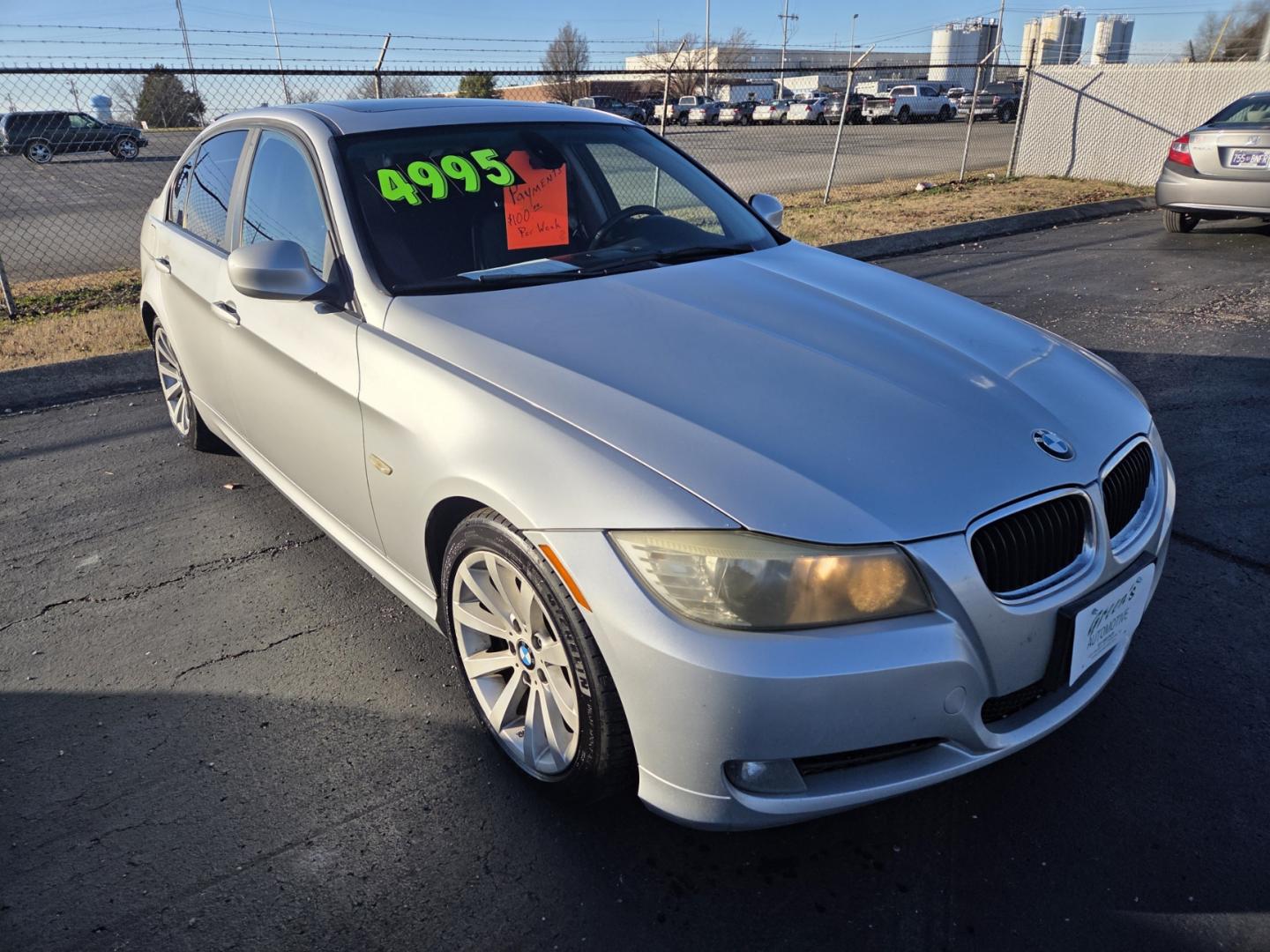 2011 SILVER /Black BMW 3-Series 328i (WBAPH5C54BA) with an 3.0L L6 DOHC 24V engine, Automatic transmission, located at 1221 Madison St., Shelbyville, TN, 37160, (931) 680-9439, 0.000000, 0.000000 - Photo#1