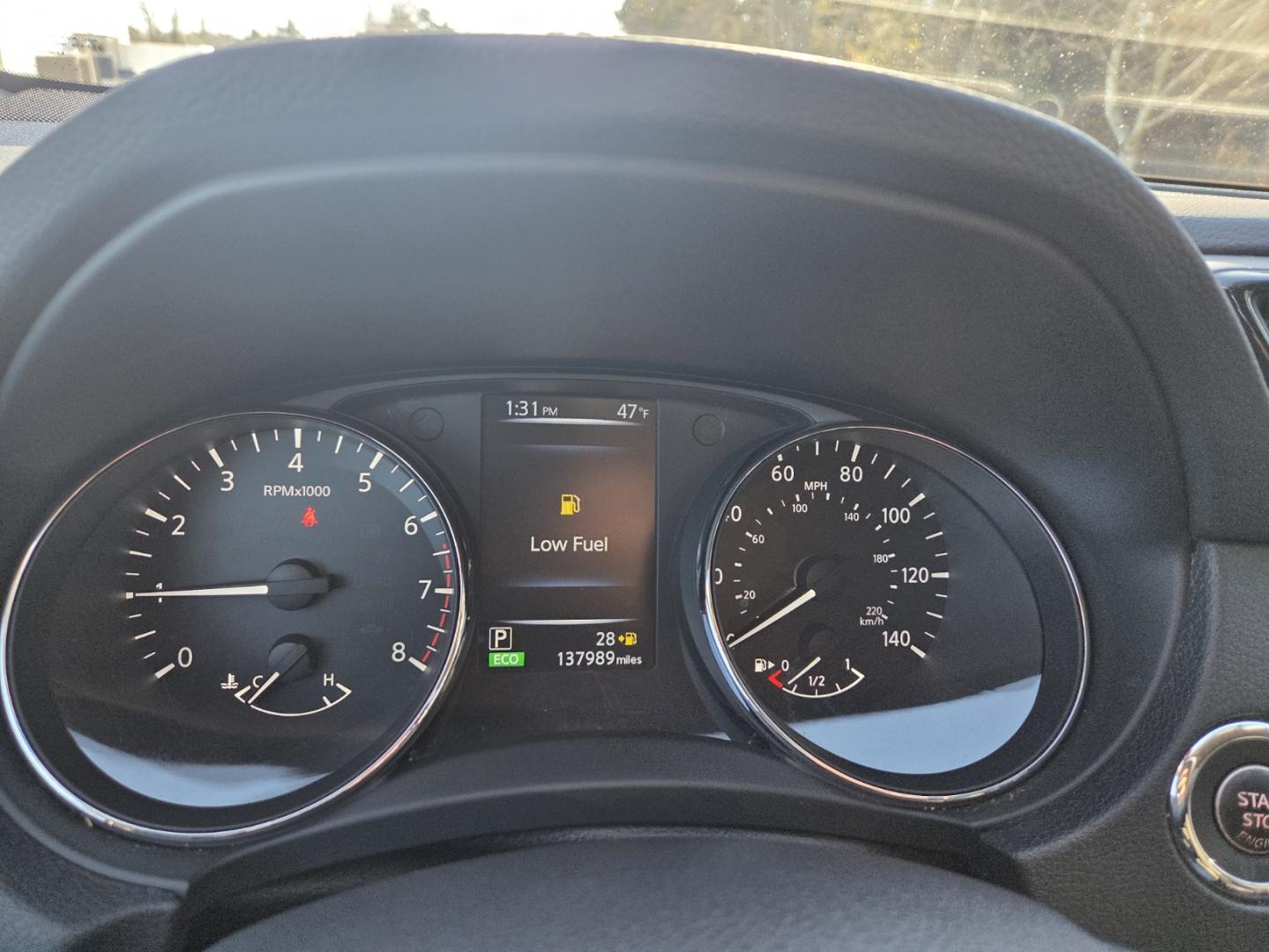 2017 Gray /Black Nissan Rogue SV 2WD (5N1AT2MT4HC) with an 2.5L L4 DOHC 16V engine, CVT transmission, located at 1221 Madison St., Shelbyville, TN, 37160, (931) 680-9439, 0.000000, 0.000000 - Photo#8