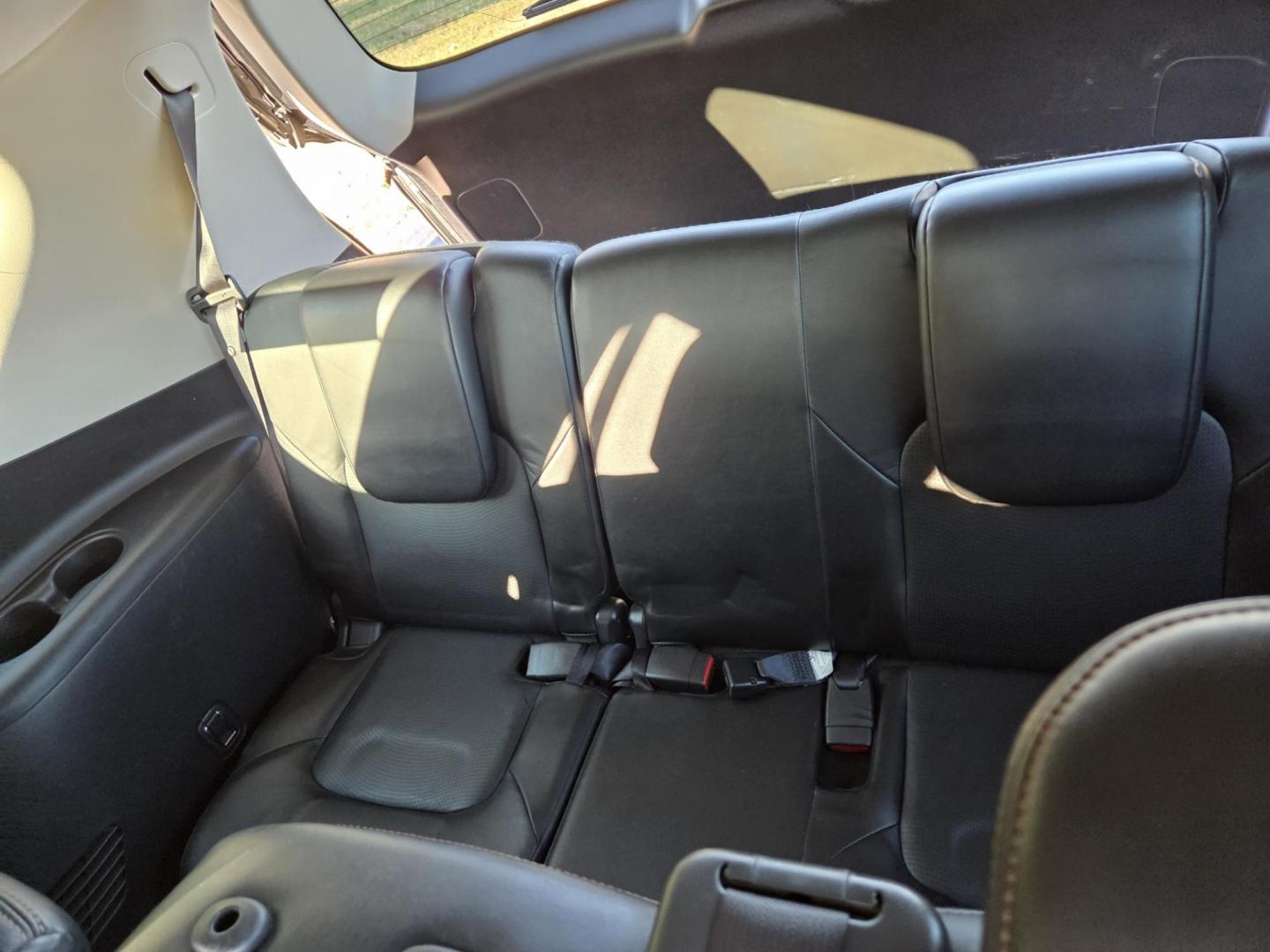 2018 BLACK /Black Nissan Armada SV 2WD (JN8AY2ND4J9) with an 5.6L V8 DOHC 32V engine, 7A transmission, located at 1221 Madison St., Shelbyville, TN, 37160, (931) 680-9439, 0.000000, 0.000000 - Photo#4