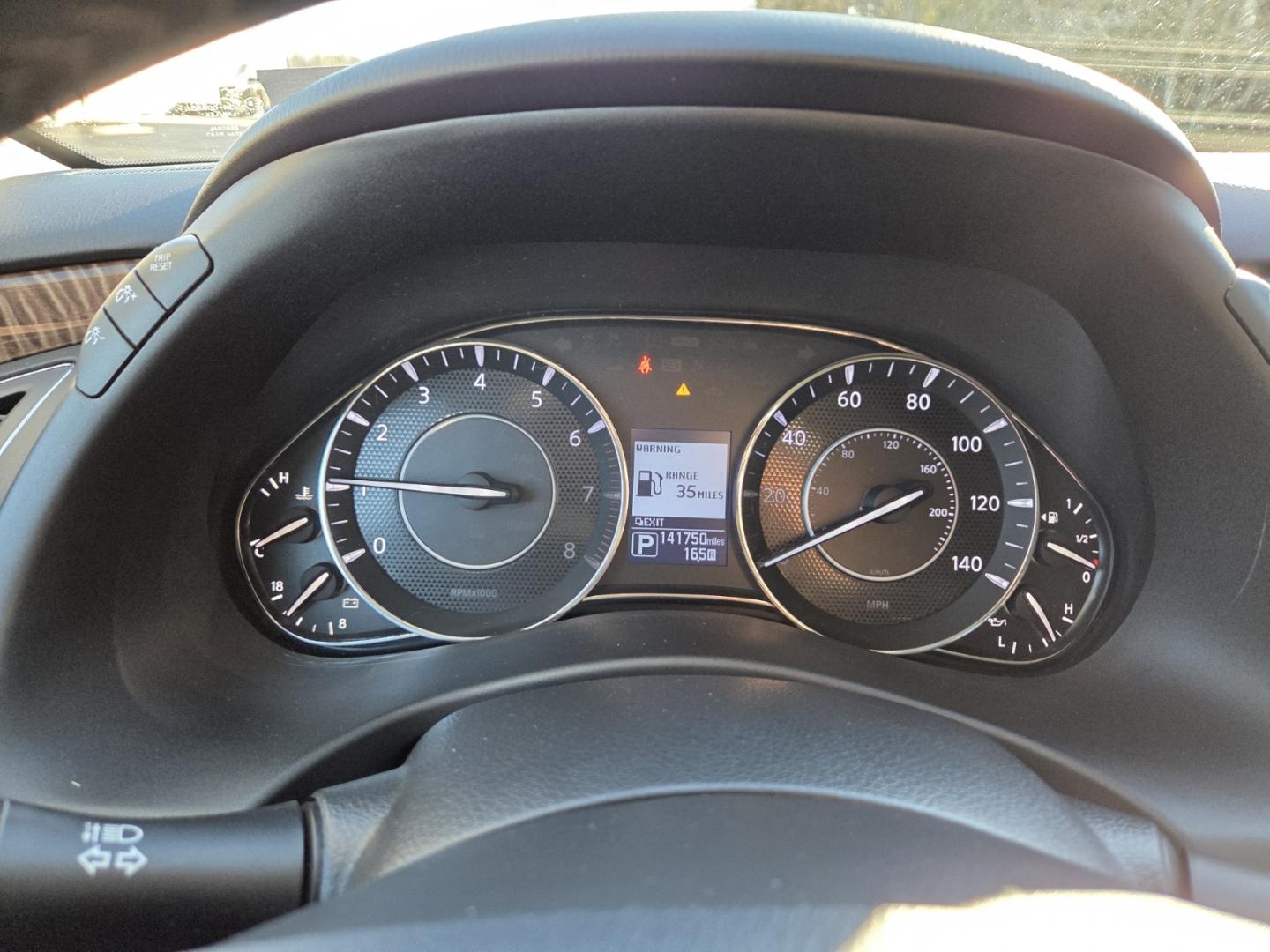 2018 BLACK /Black Nissan Armada SV 2WD (JN8AY2ND4J9) with an 5.6L V8 DOHC 32V engine, 7A transmission, located at 1221 Madison St., Shelbyville, TN, 37160, (931) 680-9439, 0.000000, 0.000000 - Photo#8