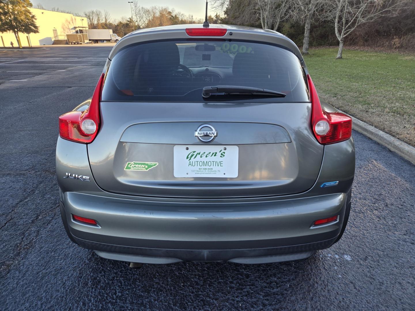 2014 Gray /Black Nissan Juke S FWD (JN8AF5MR3ET) with an 1.6L L4 DOHC 16V engine, Continuously Variable Transmission transmission, located at 1221 Madison St., Shelbyville, TN, 37160, (931) 680-9439, 0.000000, 0.000000 - Photo#2