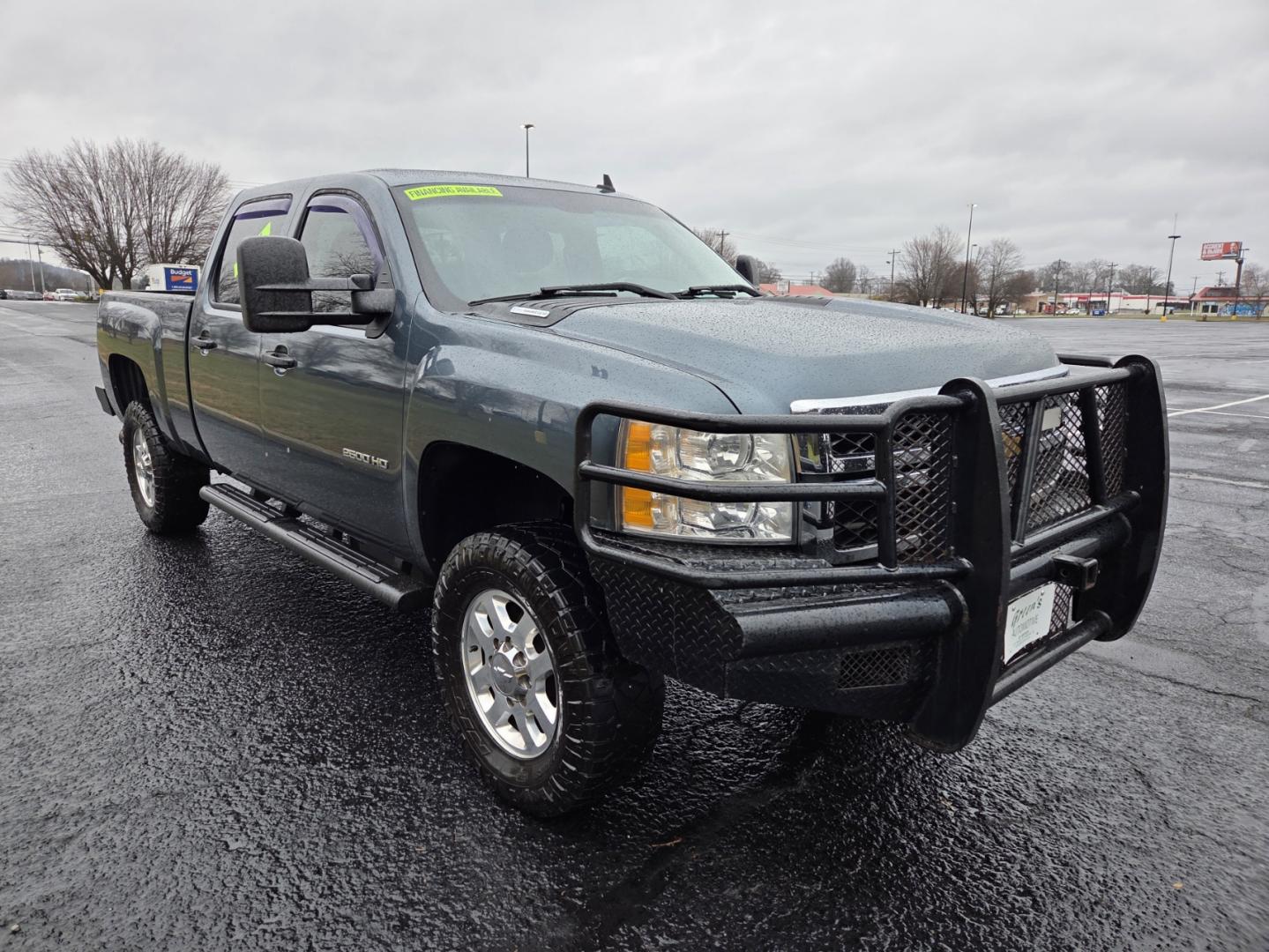 2014 Blue /Black Chevrolet Silverado 2500HD LT Crew Cab 4WD (1GC1KXC86EF) with an 6.6L V8 OHV 32V TURBO DIESEL engine, 6-Speed Automatic transmission, located at 1221 Madison St., Shelbyville, TN, 37160, (931) 680-9439, 0.000000, 0.000000 - Photo#1