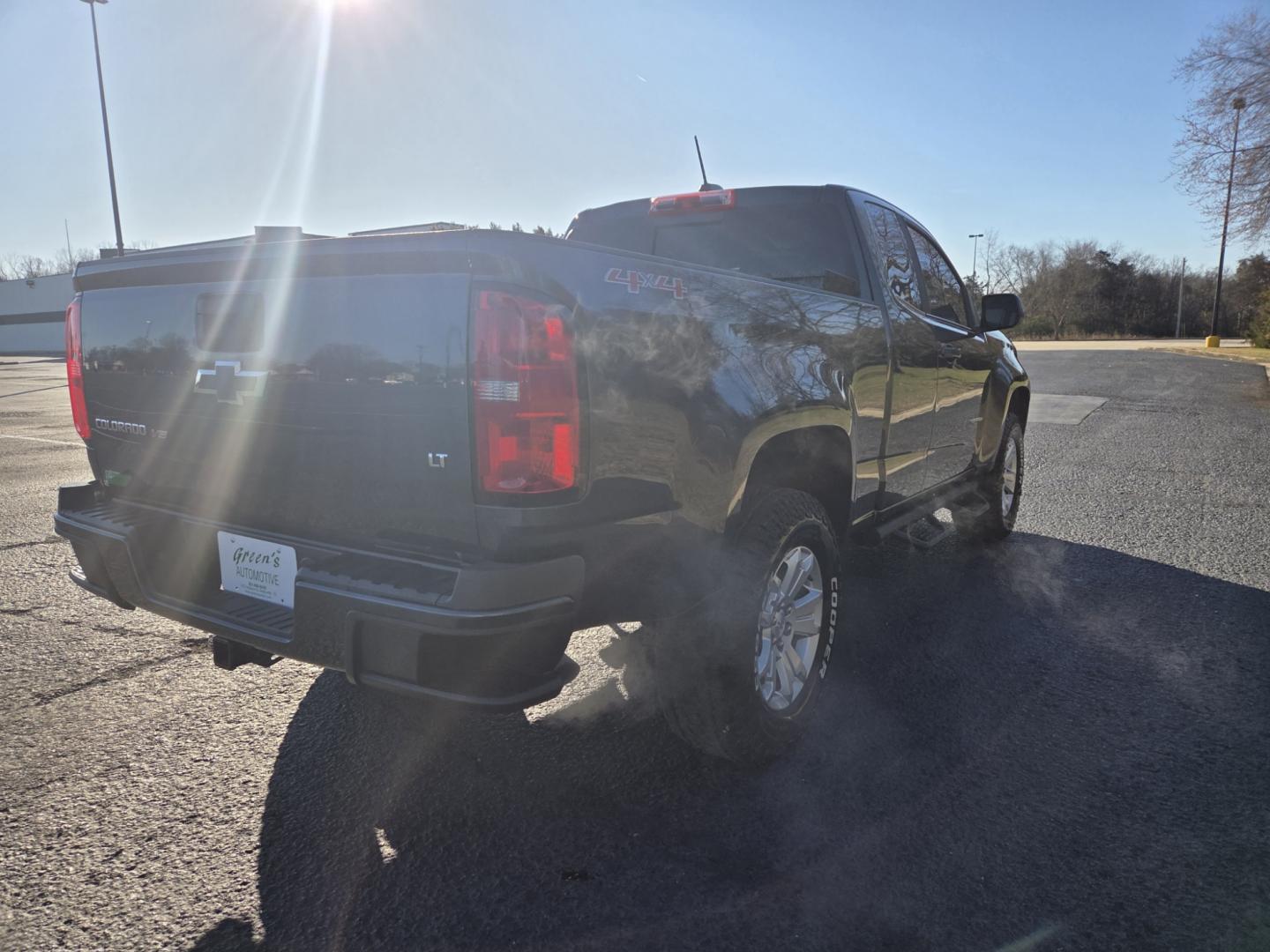 2019 Blue /Black Chevrolet Colorado LT Ext. Cab 4WD (1GCHTCEN2K1) with an 3.6L V6 DOHC 24V GAS engine, 6A transmission, located at 1221 Madison St., Shelbyville, TN, 37160, (931) 680-9439, 0.000000, 0.000000 - Photo#2