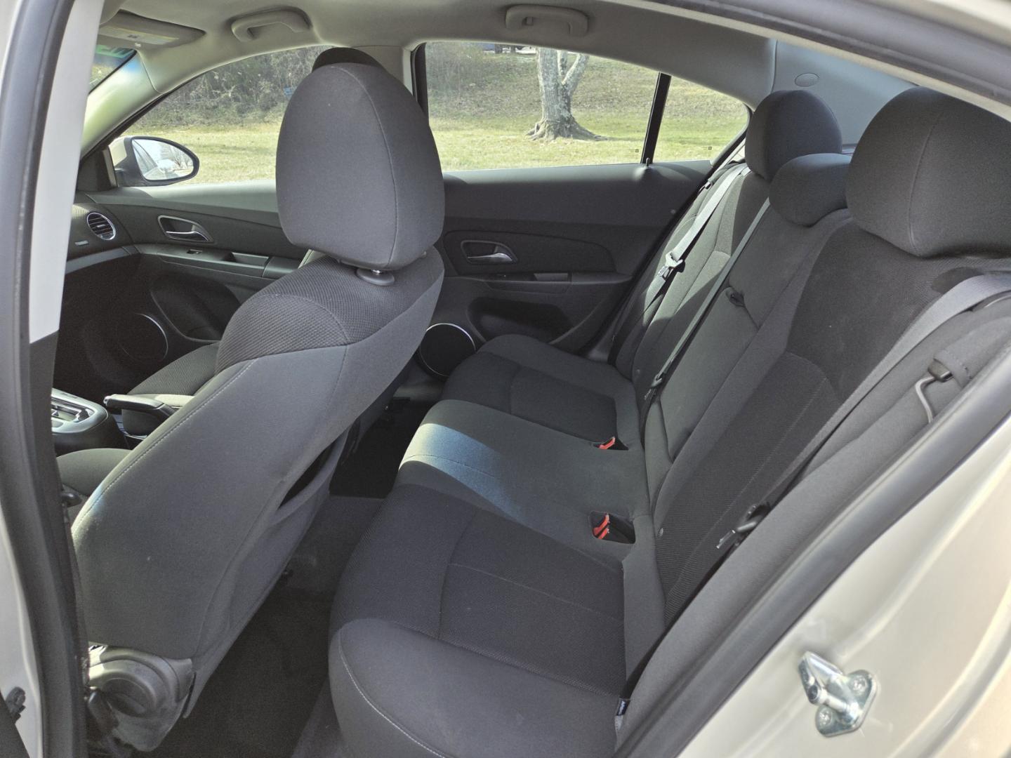 2011 Gold /Gray Chevrolet Cruze 1LT (1G1PF5S98B7) with an 1.4L L4 DOHC 16V TURBO engine, 6-Speed Manual transmission, located at 1221 Madison St., Shelbyville, TN, 37160, (931) 680-9439, 0.000000, 0.000000 - Photo#3