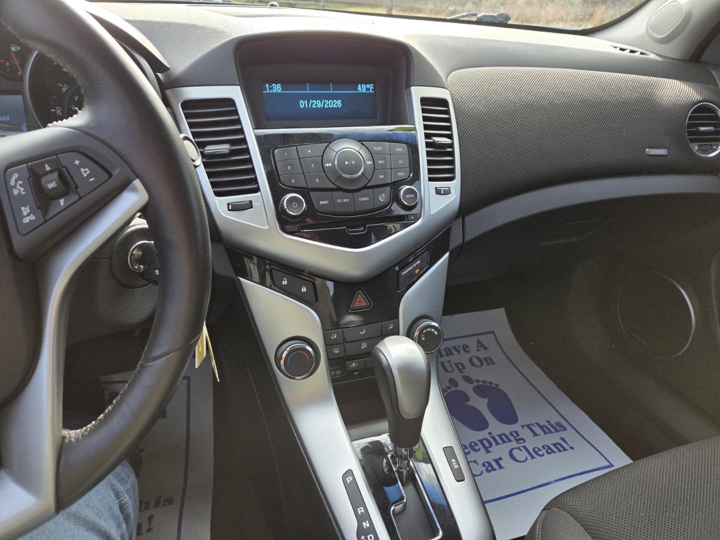 2011 Gold /Gray Chevrolet Cruze 1LT (1G1PF5S98B7) with an 1.4L L4 DOHC 16V TURBO engine, 6-Speed Manual transmission, located at 1221 Madison St., Shelbyville, TN, 37160, (931) 680-9439, 0.000000, 0.000000 - Photo#5