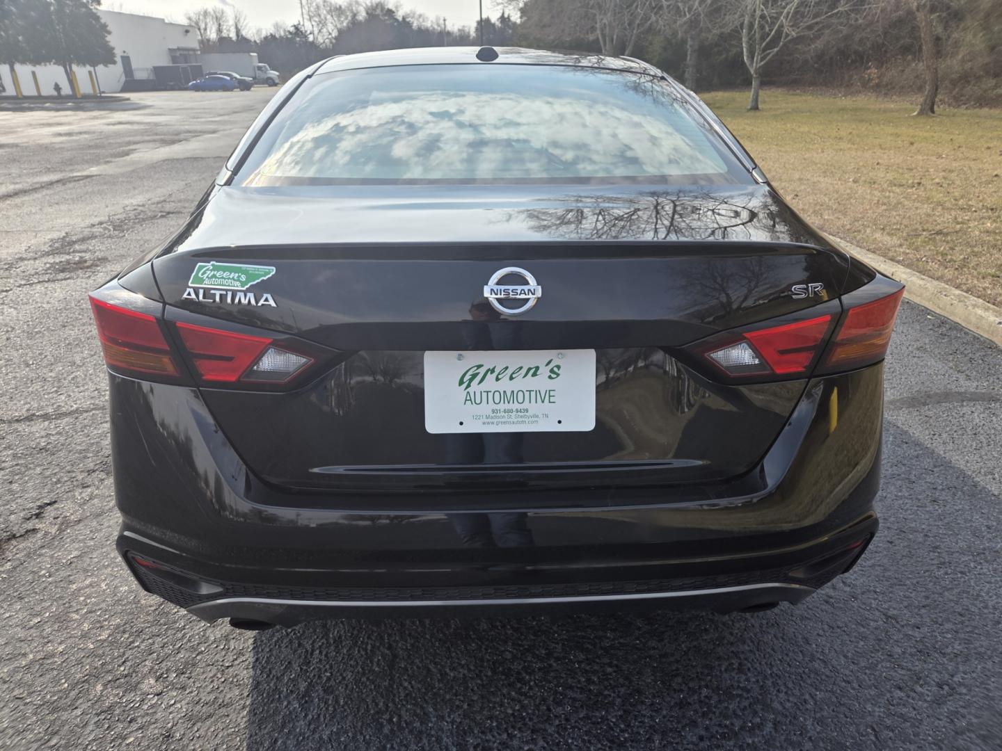 2019 BLACK /Black Nissan Altima 2.5 SR (1N4BL4CV9KC) with an 2.5L L4 DOHC 16V engine, CVT transmission, located at 1221 Madison St., Shelbyville, TN, 37160, (931) 680-9439, 0.000000, 0.000000 - Photo#2