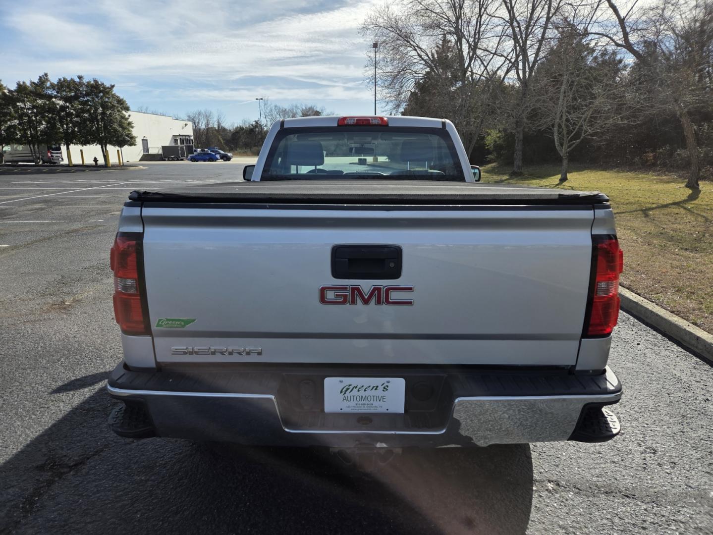 2014 SILVER /Gray GMC Sierra 1500 Base 2WD (1GTN1TEHXEZ) with an 4.3L V6 OHV 12V engine, 6-Speed Automatic transmission, located at 1221 Madison St., Shelbyville, TN, 37160, (931) 680-9439, 0.000000, 0.000000 - Photo#2
