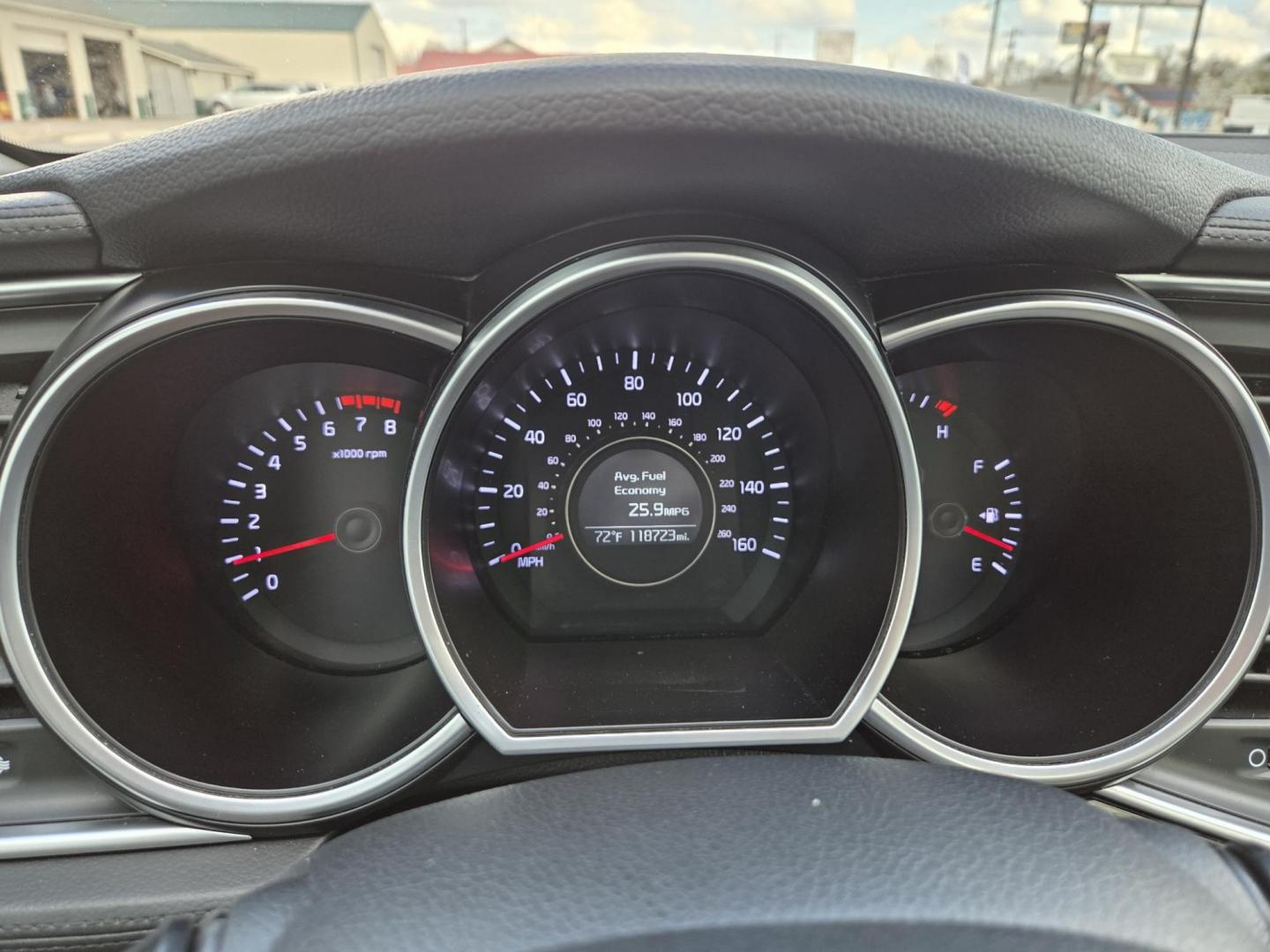 2015 SILVER /Gray Kia Optima EX (5XXGN4A77FG) with an 2.4L L4 DOHC 16V engine, 6-Speed Automatic transmission, located at 1221 Madison St., Shelbyville, TN, 37160, (931) 680-9439, 0.000000, 0.000000 - Photo#8