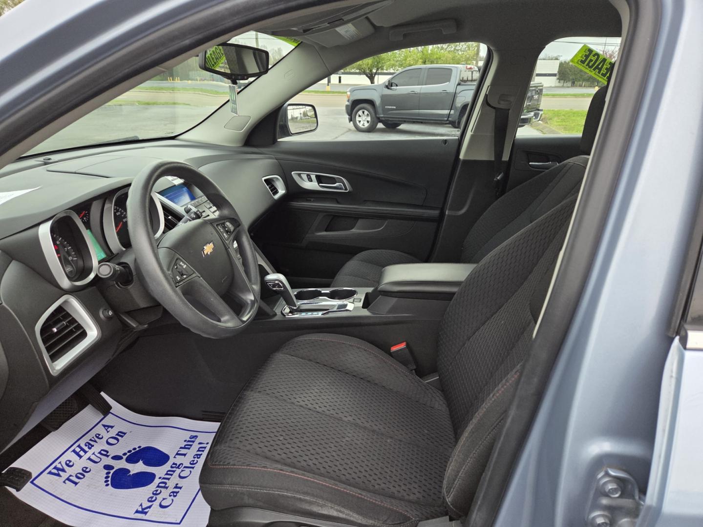 2014 Blue /Black Chevrolet Equinox LS 2WD (2GNALAEK0E6) with an 2.4L L4 DOHC 16V FFV engine, 6-Speed Automatic transmission, located at 1221 Madison St., Shelbyville, TN, 37160, (931) 680-9439, 0.000000, 0.000000 - Photo#5