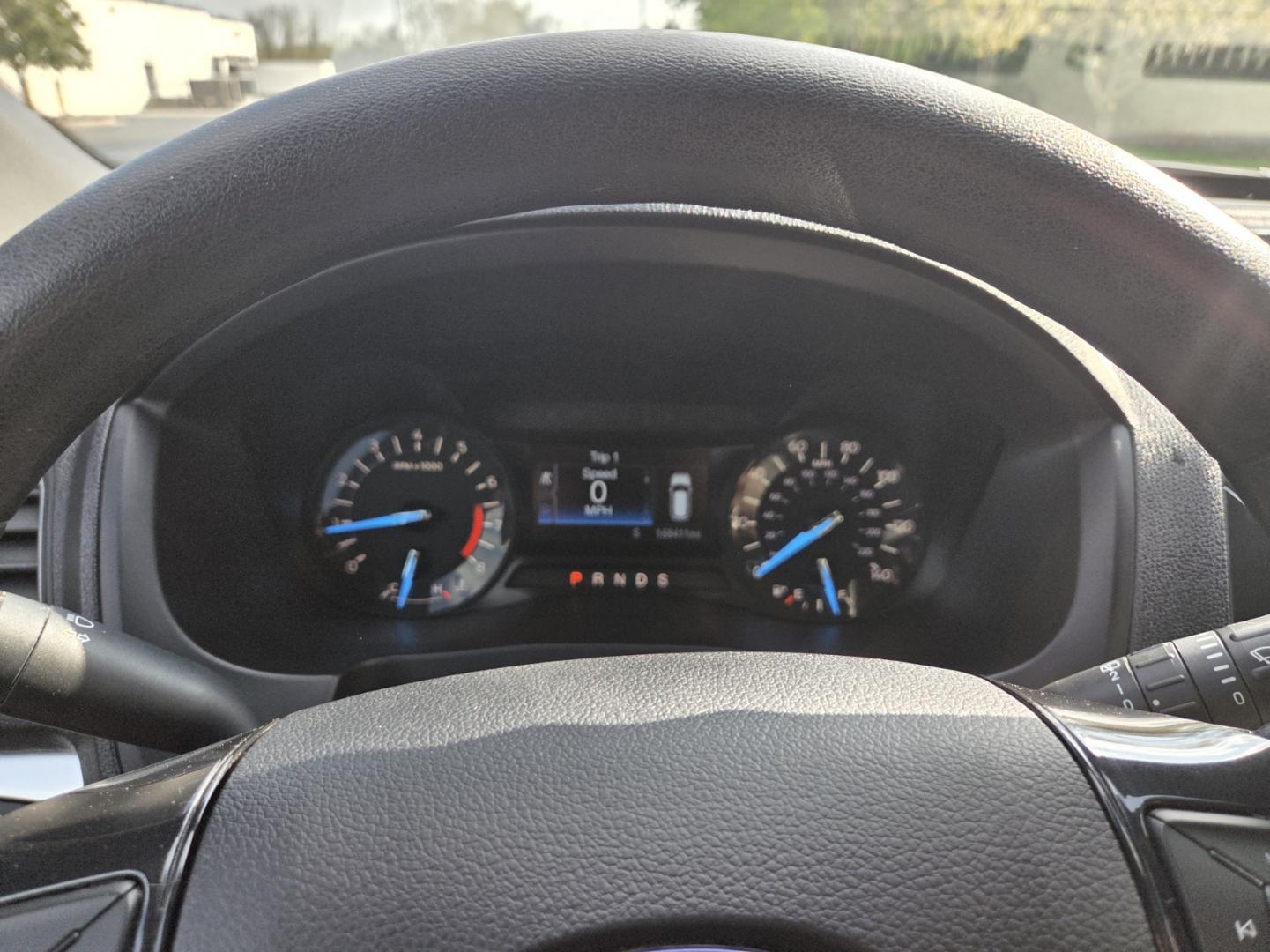 2018 WHITE /Beige Ford Explorer Base FWD (1FM5K7B8XJG) with an 3.5L V6 DOHC 24V engine, 6A transmission, located at 1221 Madison St., Shelbyville, TN, 37160, (931) 680-9439, 0.000000, 0.000000 - Photo#8