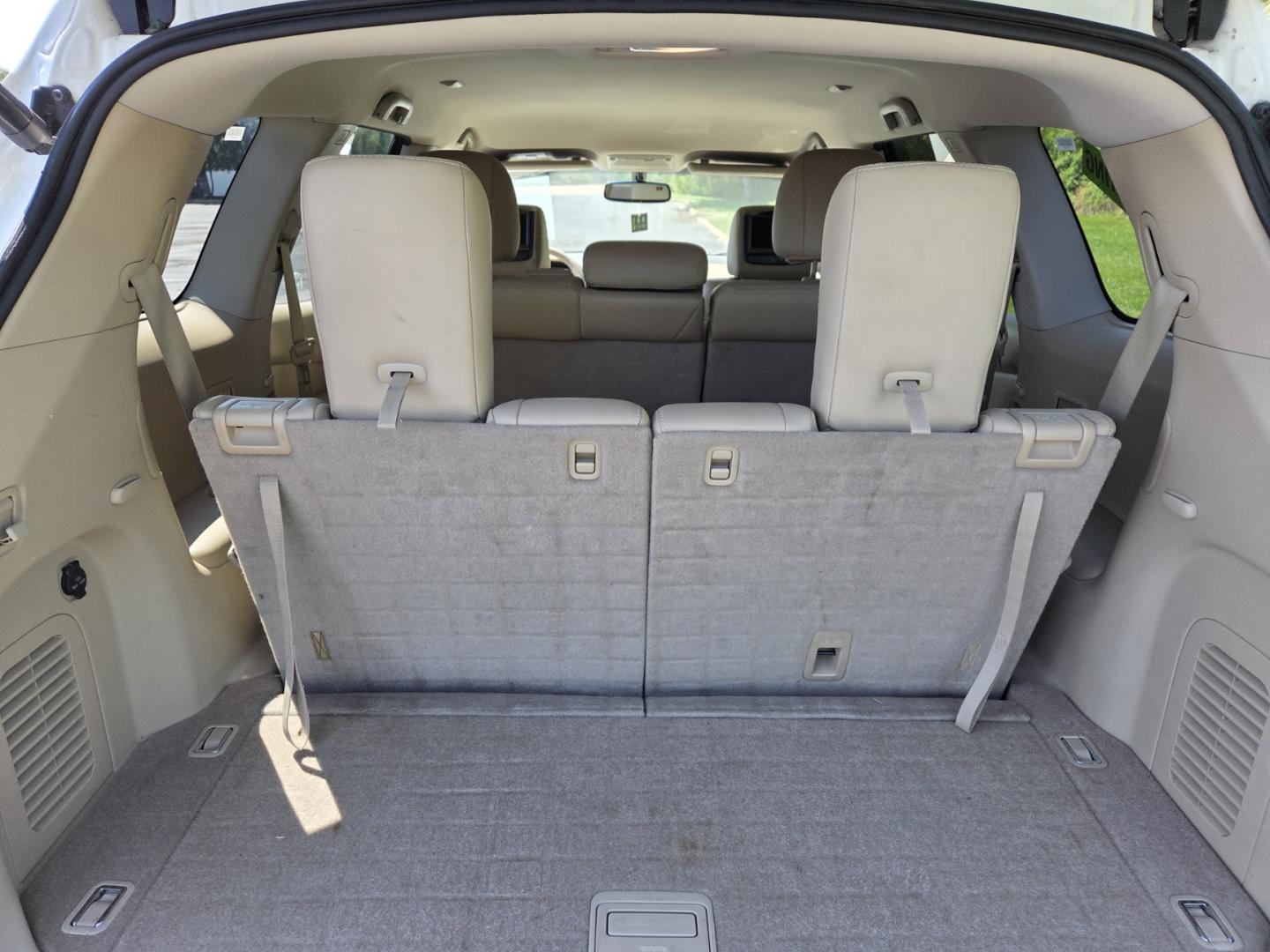 2014 WHITE /Beige Nissan Pathfinder SL 2WD (5N1AR2MN2EC) with an 3.5L V6 DOHC 24V engine, Continuously Variable Transmission transmission, located at 1221 Madison St., Shelbyville, TN, 37160, (931) 680-9439, 0.000000, 0.000000 - Photo#4