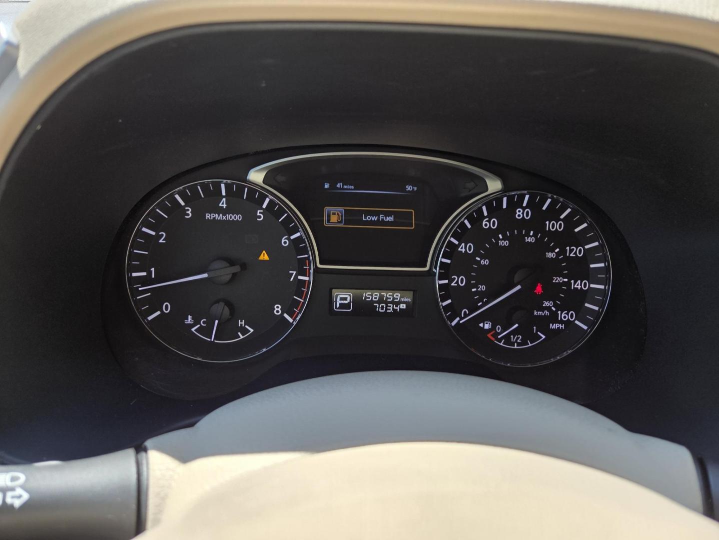 2014 WHITE /Beige Nissan Pathfinder SL 2WD (5N1AR2MN2EC) with an 3.5L V6 DOHC 24V engine, Continuously Variable Transmission transmission, located at 1221 Madison St., Shelbyville, TN, 37160, (931) 680-9439, 0.000000, 0.000000 - Photo#9