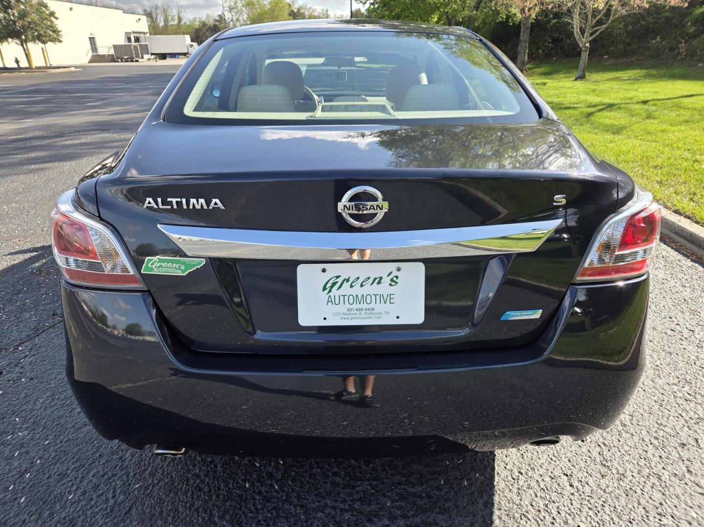 2014 Blue /Beige Nissan Altima 2.5 S (1N4AL3AP6EC) with an 2.5L L4 DOHC 16V engine, Continuously Variable Transmission transmission, located at 1221 Madison St., Shelbyville, TN, 37160, (931) 680-9439, 0.000000, 0.000000 - Photo#2
