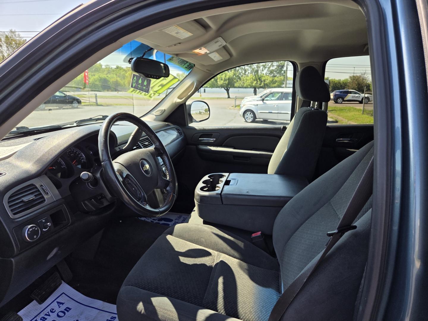 2008 Blue /Black Chevrolet Avalanche LS 2WD (3GNEC12J18G) with an 5.3L V8 OHV 16V engine, 4-Speed Automatic Overdrive transmission, located at 1221 Madison St., Shelbyville, TN, 37160, (931) 680-9439, 0.000000, 0.000000 - Photo#5