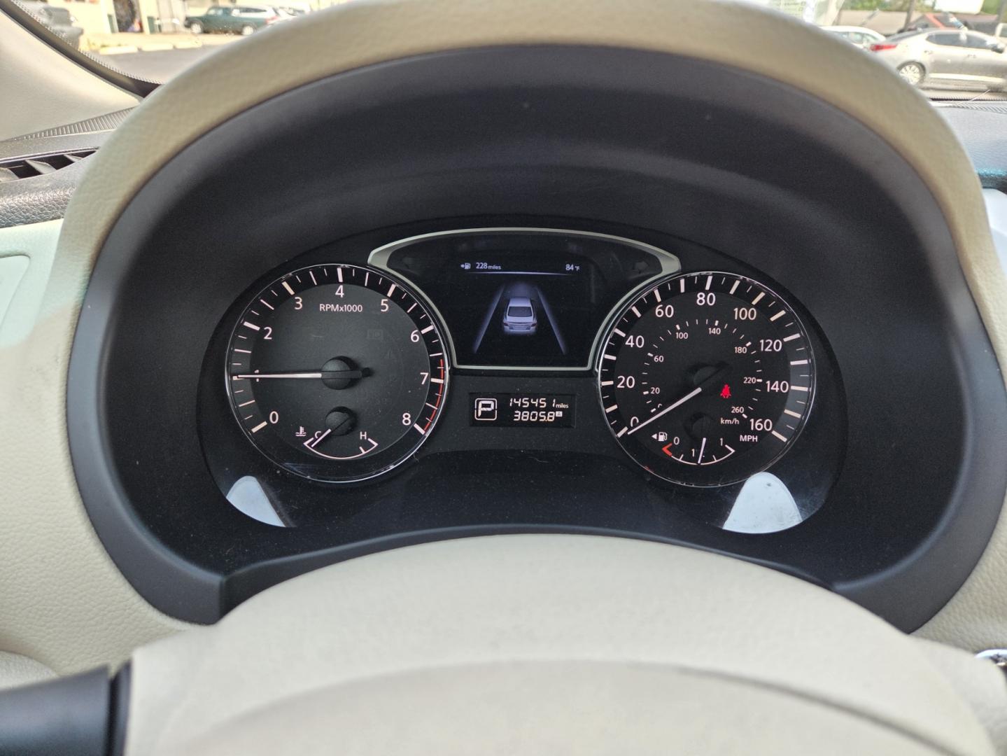 2013 WHITE /Beige Nissan Altima 2.5 SV (1N4AL3AP0DN) with an 2.5L L4 DOHC 16V engine, Automatic transmission, located at 1221 Madison St., Shelbyville, TN, 37160, (931) 680-9439, 0.000000, 0.000000 - Photo#7