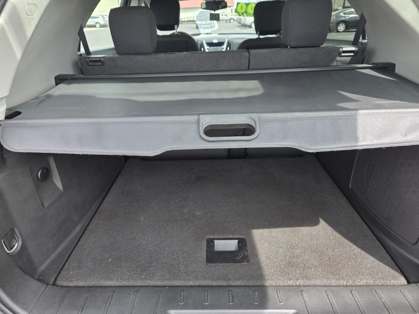 2015 BLACK /Gray Chevrolet Equinox LS 2WD (2GNALAEK6F1) with an 2.4L L4 DOHC 16V FFV engine, 6-Speed Automatic transmission, located at 1221 Madison St., Shelbyville, TN, 37160, (931) 680-9439, 0.000000, 0.000000 - Photo#3