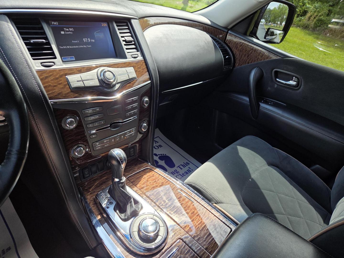 2017 Blue /Gray Nissan Armada SV AWD (JN8AY2NC5H9) with an 5.6L V8 DOHC 32V engine, 7A transmission, located at 1221 Madison St., Shelbyville, TN, 37160, (931) 680-9439, 0.000000, 0.000000 - Photo#8