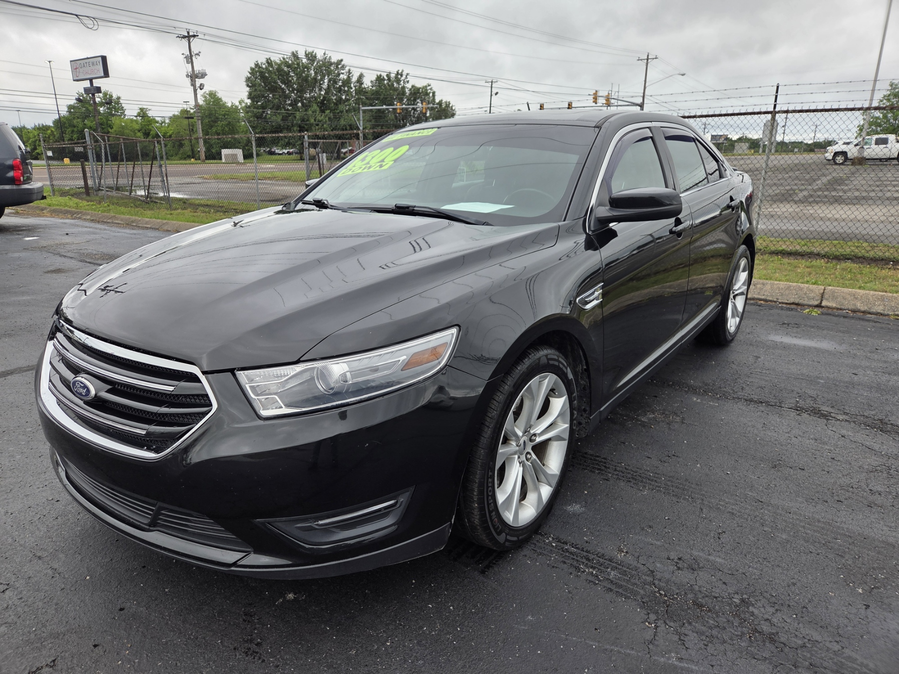 photo of 2013 Ford Taurus SEL FWD