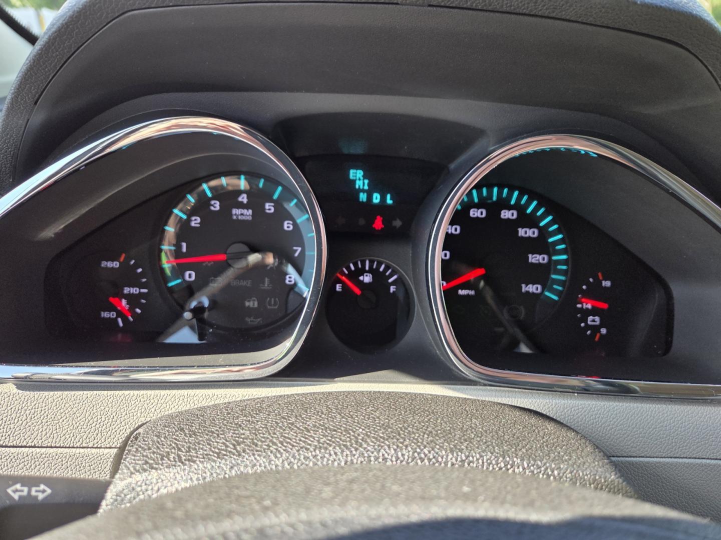 2012 Gray /Beige Chevrolet Traverse LTZ FWD (1GNKRLED3CJ) with an 3.6L V6 DOHC 24V engine, 6-Speed Automatic transmission, located at 1221 Madison St., Shelbyville, TN, 37160, (931) 680-9439, 0.000000, 0.000000 - Photo#9
