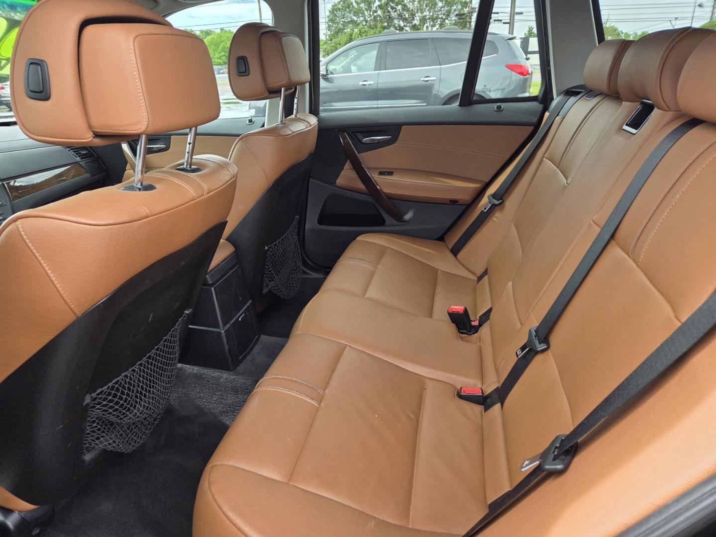 2010 BLACK /Brown BMW X3 xDrive30i (WBXPC9C46AW) with an 3.0L L6 DOHC 24V engine, Automatic transmission, located at 1221 Madison St., Shelbyville, TN, 37160, (931) 680-9439, 0.000000, 0.000000 - Photo#4