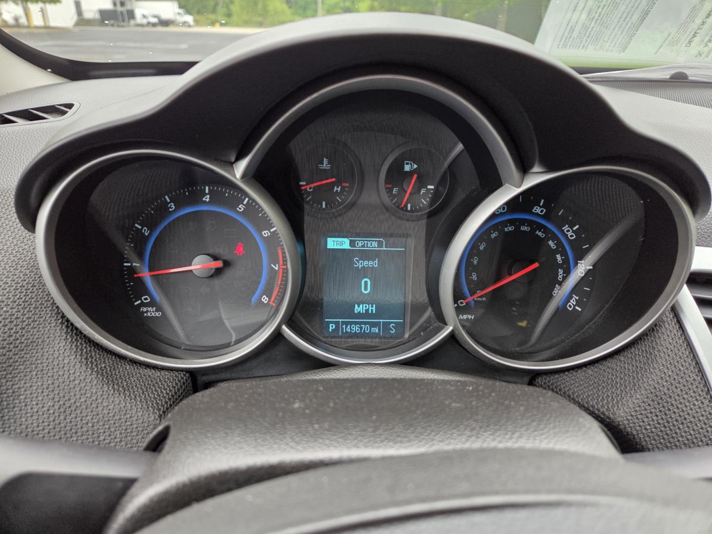 2016 Gold /Gray Chevrolet Cruze 2LT Auto (1G1PE5SB7G7) with an 1.4L L4 DOHC 16V TURBO engine, 6-Speed Automatic transmission, located at 1221 Madison St., Shelbyville, TN, 37160, (931) 680-9439, 0.000000, 0.000000 - Photo#7
