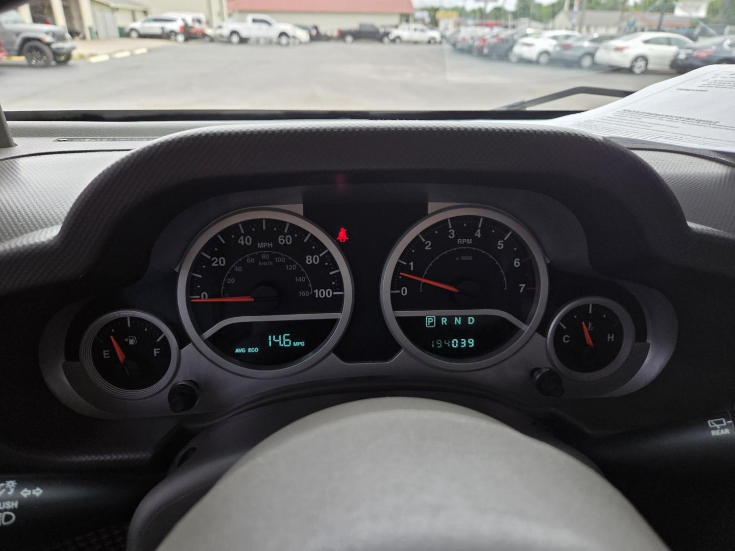 2010 WHITE /Gray Jeep Wrangler Unlimited Sport 4WD (1J4BA3H14AL) with an 3.8L V6 OHV 12V engine, Automatic transmission, located at 1221 Madison St., Shelbyville, TN, 37160, (931) 680-9439, 0.000000, 0.000000 - Photo#7