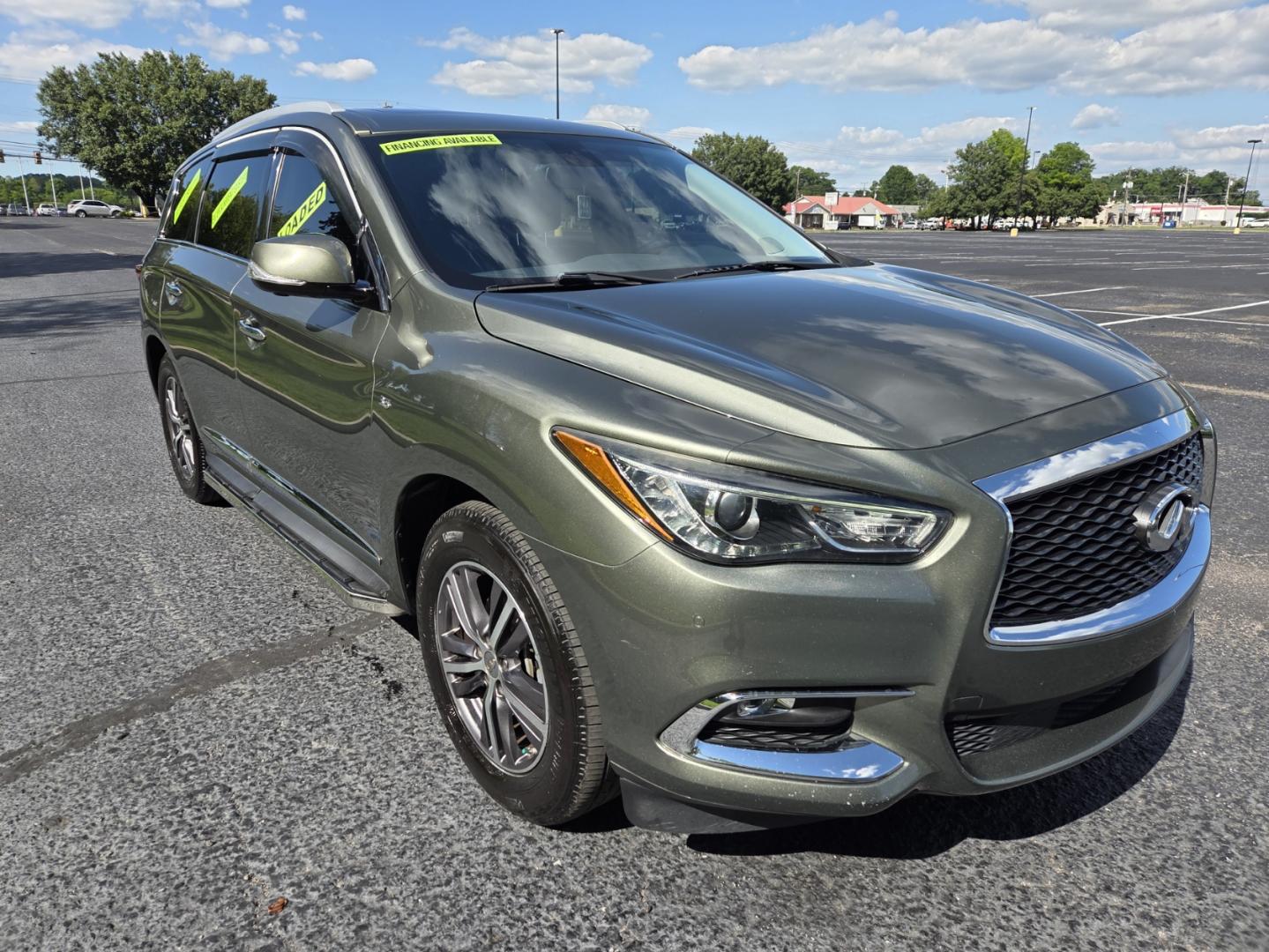 2017 Green /Black Infiniti QX60 Base FWD (5N1DL0MNXHC) with an 3.5L V6 DOHC 24V engine, CVT transmission, located at 1221 Madison St., Shelbyville, TN, 37160, (931) 680-9439, 0.000000, 0.000000 - Photo#1