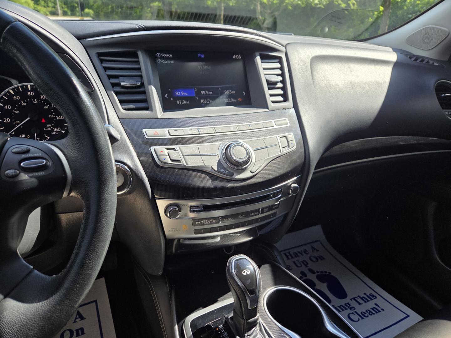2017 Green /Black Infiniti QX60 Base FWD (5N1DL0MNXHC) with an 3.5L V6 DOHC 24V engine, CVT transmission, located at 1221 Madison St., Shelbyville, TN, 37160, (931) 680-9439, 0.000000, 0.000000 - Photo#9