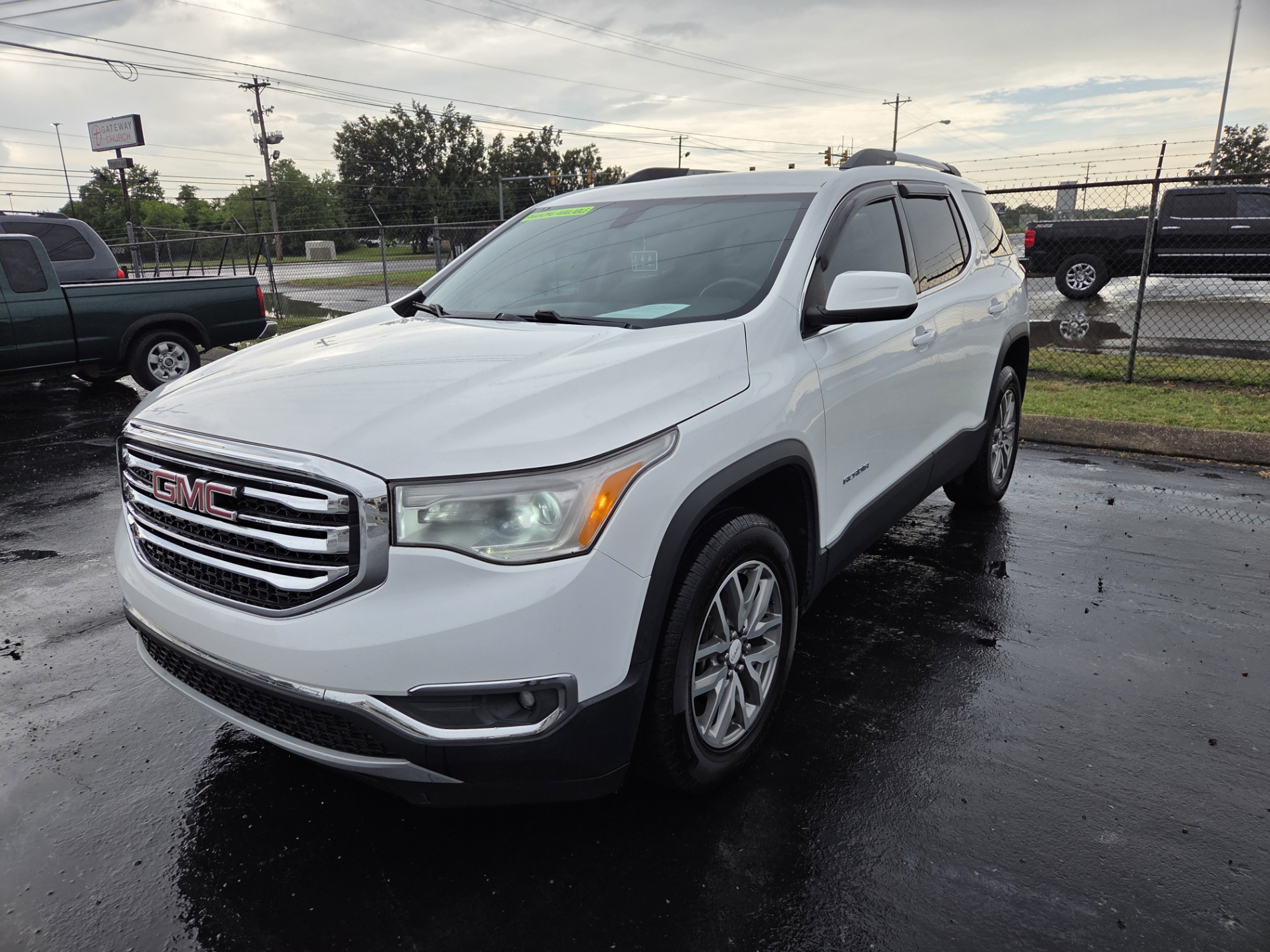 photo of 2017 GMC Acadia SLE-2 FWD