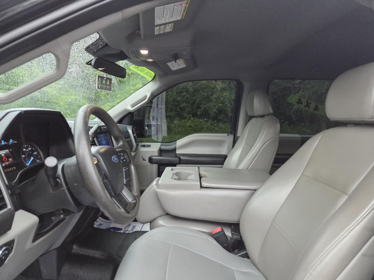 2020 BLACK /Gray Ford F-250 SD XL Crew Cab 4WD (1FT7W2BT1LE) with an 6.7L V8 OHV 16V DIESEL engine, 6A transmission, located at 1221 Madison St., Shelbyville, TN, 37160, (931) 680-9439, 0.000000, 0.000000 - Photo#7
