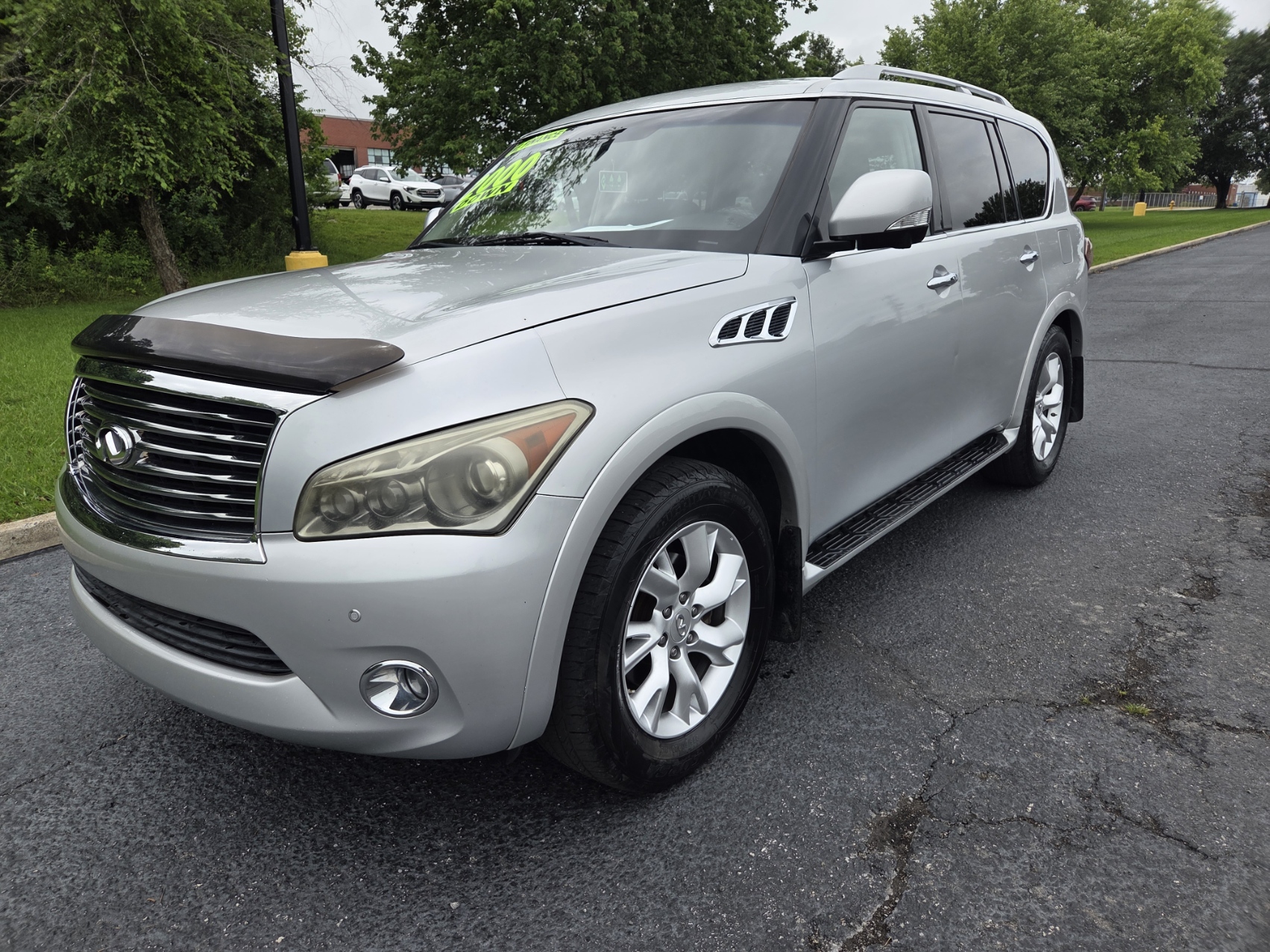 photo of 2011 Infiniti QX56 4WD