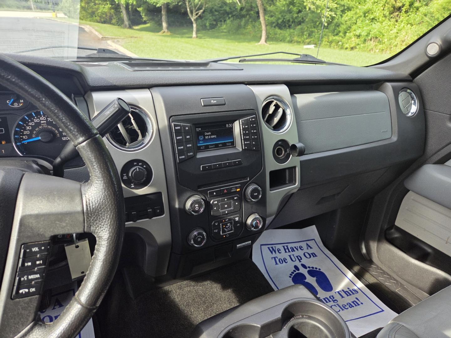 2014 Silver /Gray Ford F-150 XLT SuperCrew 5.5-ft. Bed 4WD (1FTFW1EF0EK) with an 5.0L V8 engine, 6-Speed Automatic transmission, located at 1221 Madison St., Shelbyville, TN, 37160, (931) 680-9439, 0.000000, 0.000000 - Photo#7