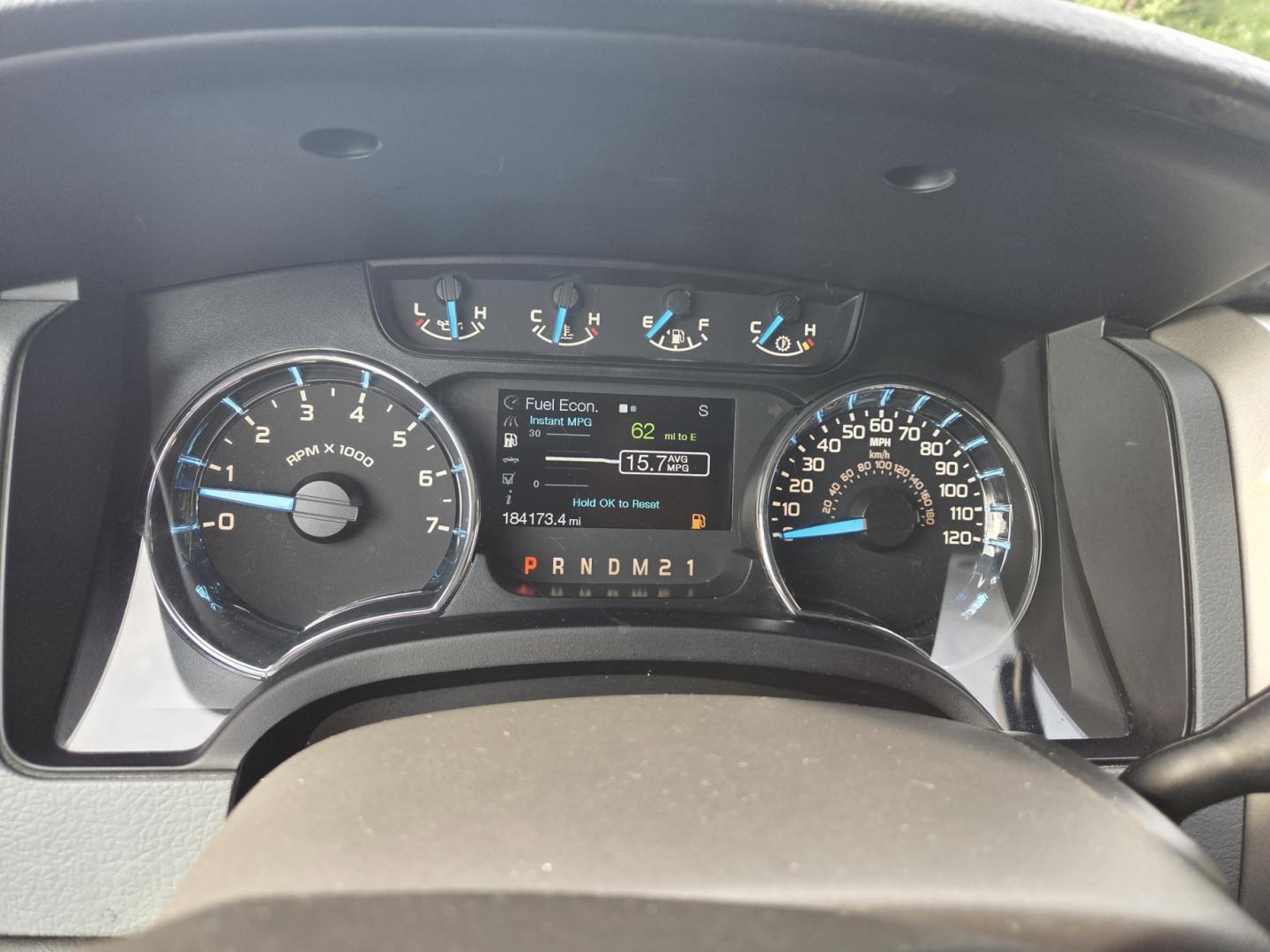 2014 Silver /Gray Ford F-150 XLT SuperCrew 5.5-ft. Bed 4WD (1FTFW1EF0EK) with an 5.0L V8 engine, 6-Speed Automatic transmission, located at 1221 Madison St., Shelbyville, TN, 37160, (931) 680-9439, 0.000000, 0.000000 - Photo#8