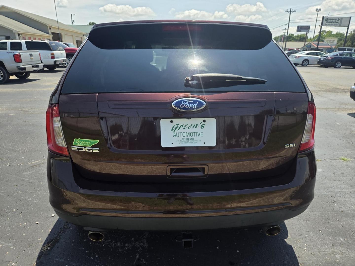 2012 Burgandy /Beige Ford Edge SEL FWD (2FMDK3JC2CB) with an 3.5L V6 DOHC 24V engine, 6-Speed Automatic transmission, located at 1221 Madison St., Shelbyville, TN, 37160, (931) 680-9439, 0.000000, 0.000000- Photo#2