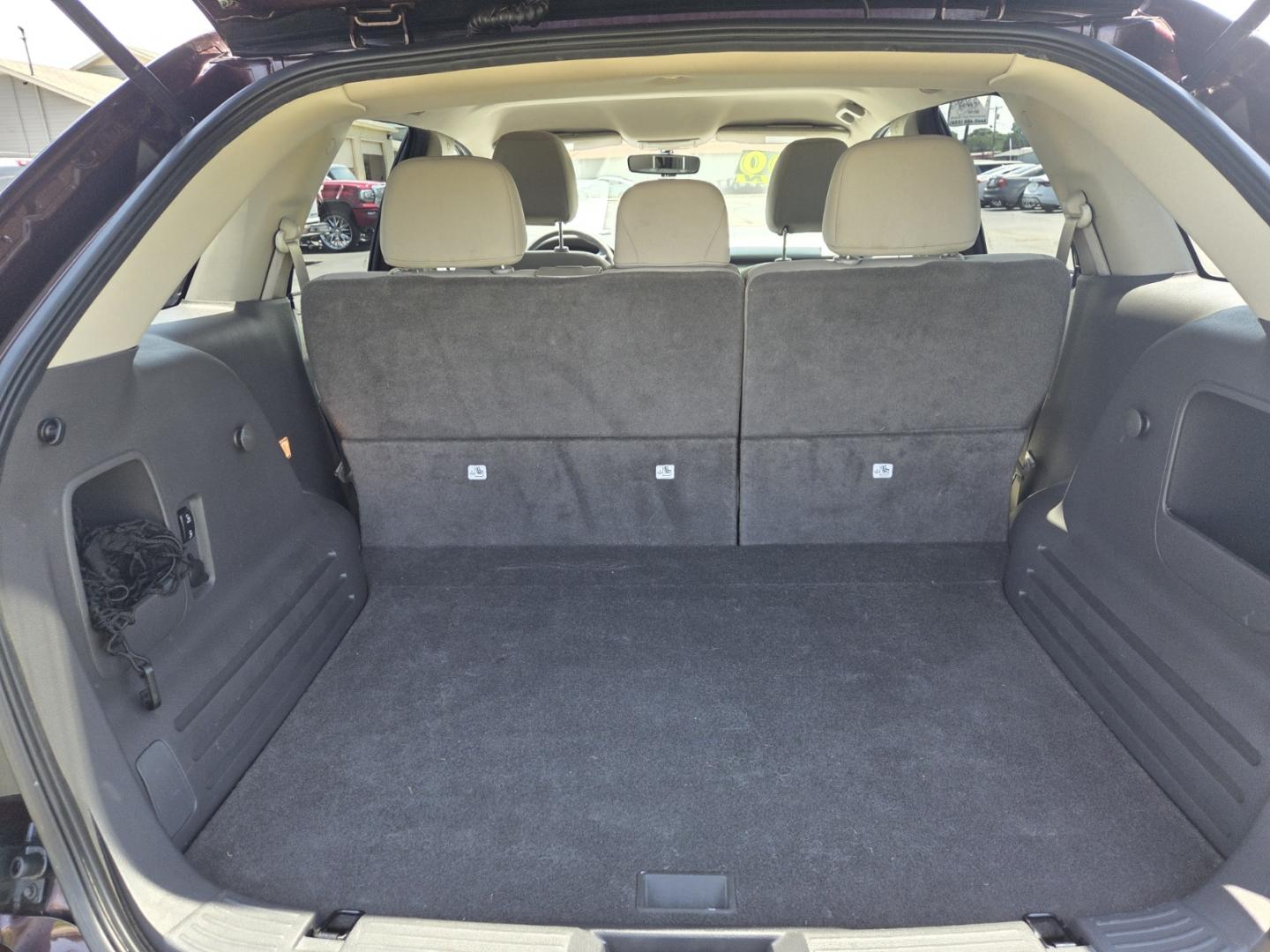 2012 Burgandy /Beige Ford Edge SEL FWD (2FMDK3JC2CB) with an 3.5L V6 DOHC 24V engine, 6-Speed Automatic transmission, located at 1221 Madison St., Shelbyville, TN, 37160, (931) 680-9439, 0.000000, 0.000000- Photo#3