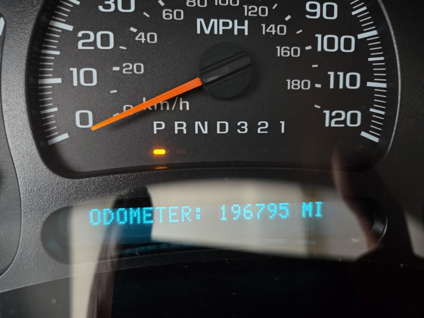 2007 WHITE /Gray Chevrolet Silverado Classic 1500 LS Ext. Cab 2WD (1GCEC19X37Z) with an 4.3L V6 OHV 12V engine, 4A OD transmission, located at 1221 Madison St., Shelbyville, TN, 37160, (931) 680-9439, 0.000000, 0.000000- Photo#6