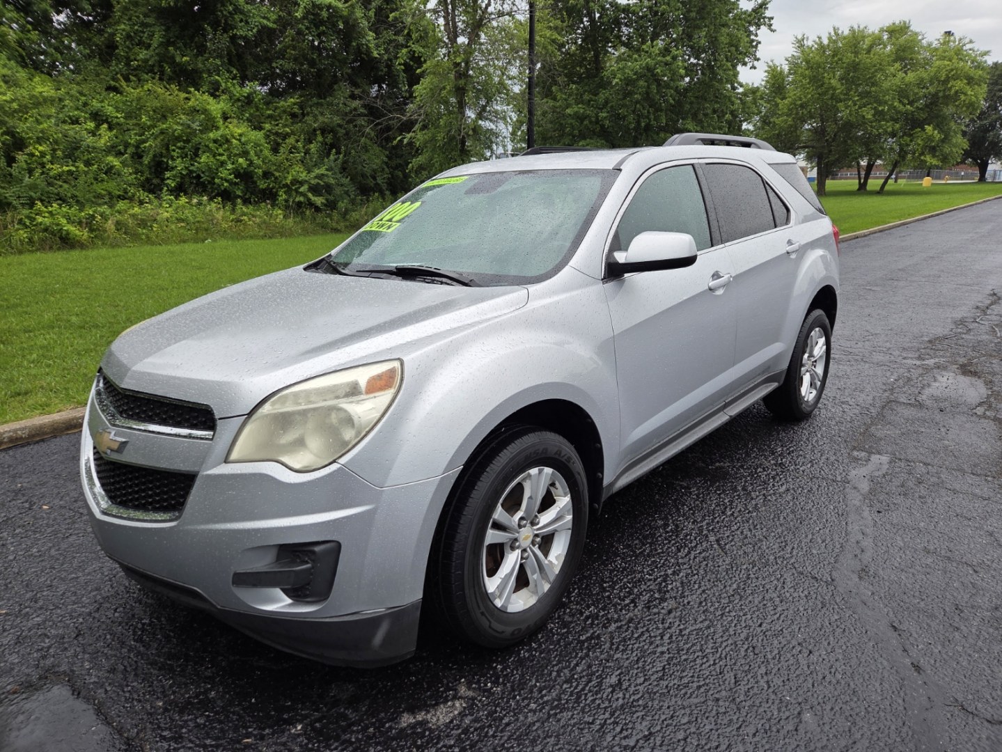 2012 Silver /Gray Chevrolet Equinox 1LT AWD (2GNFLEEK1C6) with an 2.4L L4 DOHC 16V engine, 6-Speed Automatic transmission, located at 1221 Madison St., Shelbyville, TN, 37160, (931) 680-9439, 0.000000, 0.000000- Photo#0