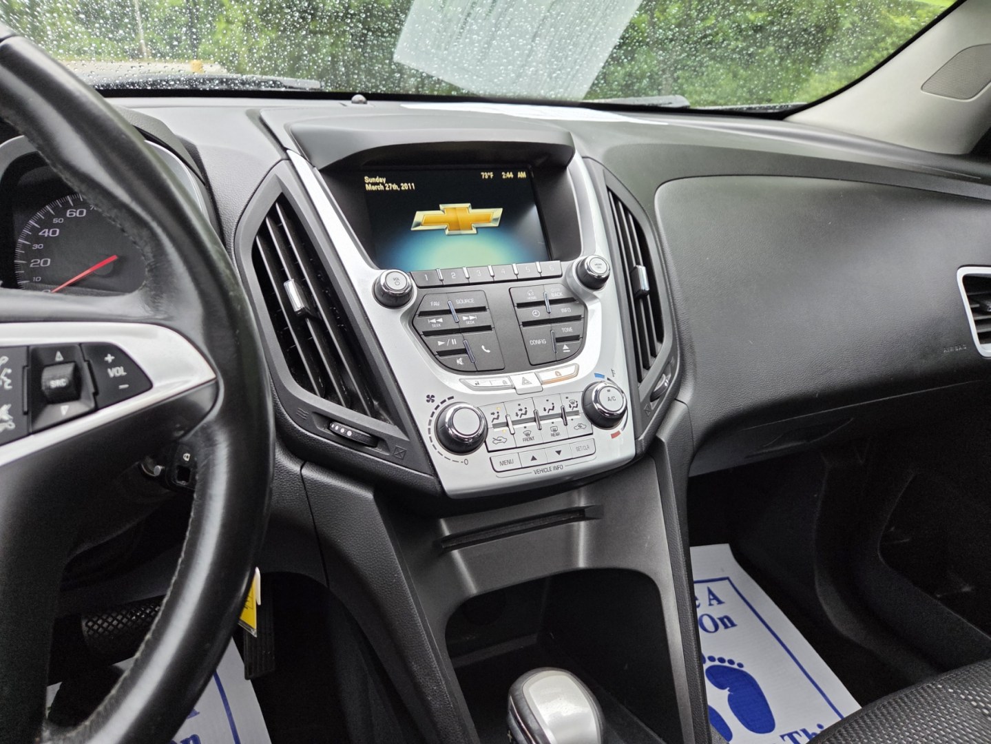 2012 Silver /Gray Chevrolet Equinox 1LT AWD (2GNFLEEK1C6) with an 2.4L L4 DOHC 16V engine, 6-Speed Automatic transmission, located at 1221 Madison St., Shelbyville, TN, 37160, (931) 680-9439, 0.000000, 0.000000- Photo#8