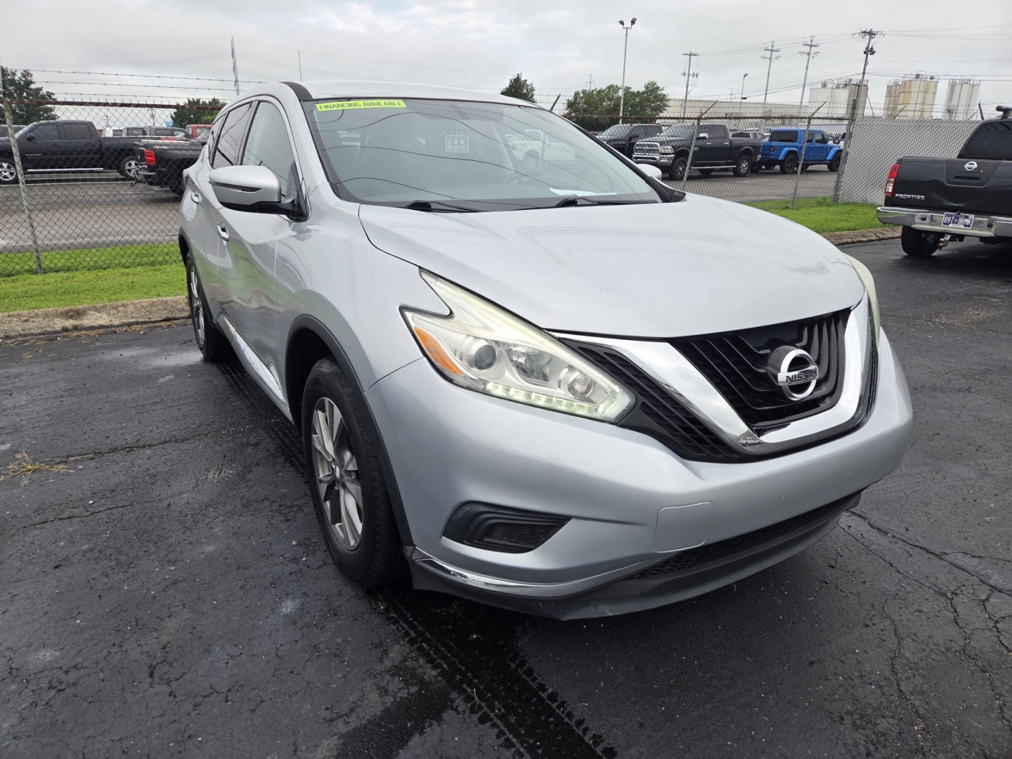 2017 Silver /Black Nissan Murano S FWD (5N1AZ2MG7HN) with an 3.5L V6 DOHC 24V engine, CVT transmission, located at 1221 Madison St., Shelbyville, TN, 37160, (931) 680-9439, 0.000000, 0.000000- Photo#1