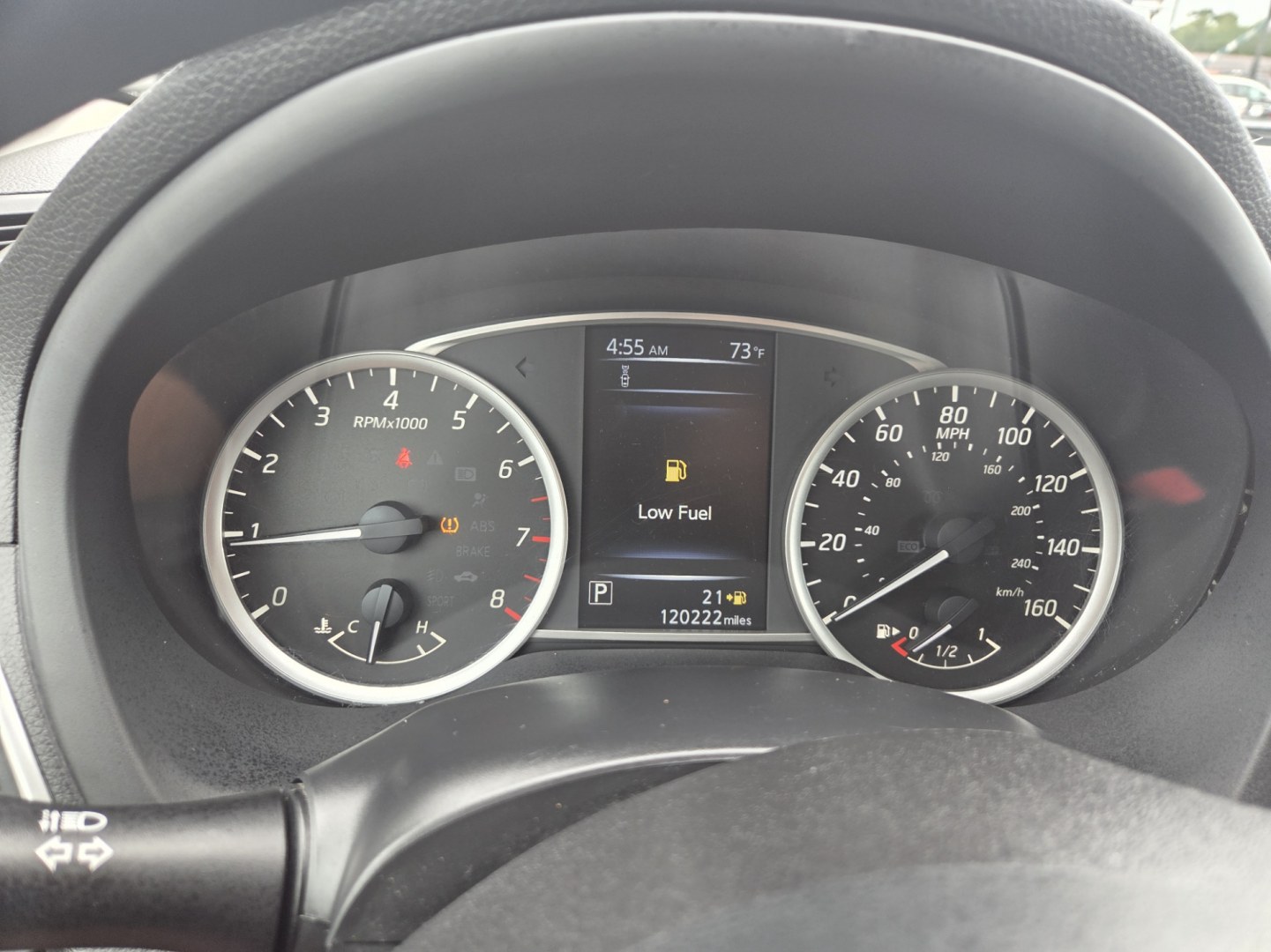 2018 WHITE /Black Nissan Sentra S CVT (3N1AB7AP4JY) with an 1.8L L4 SFI DOHC 16V engine, CVT transmission, located at 1221 Madison St., Shelbyville, TN, 37160, (931) 680-9439, 0.000000, 0.000000- Photo#6