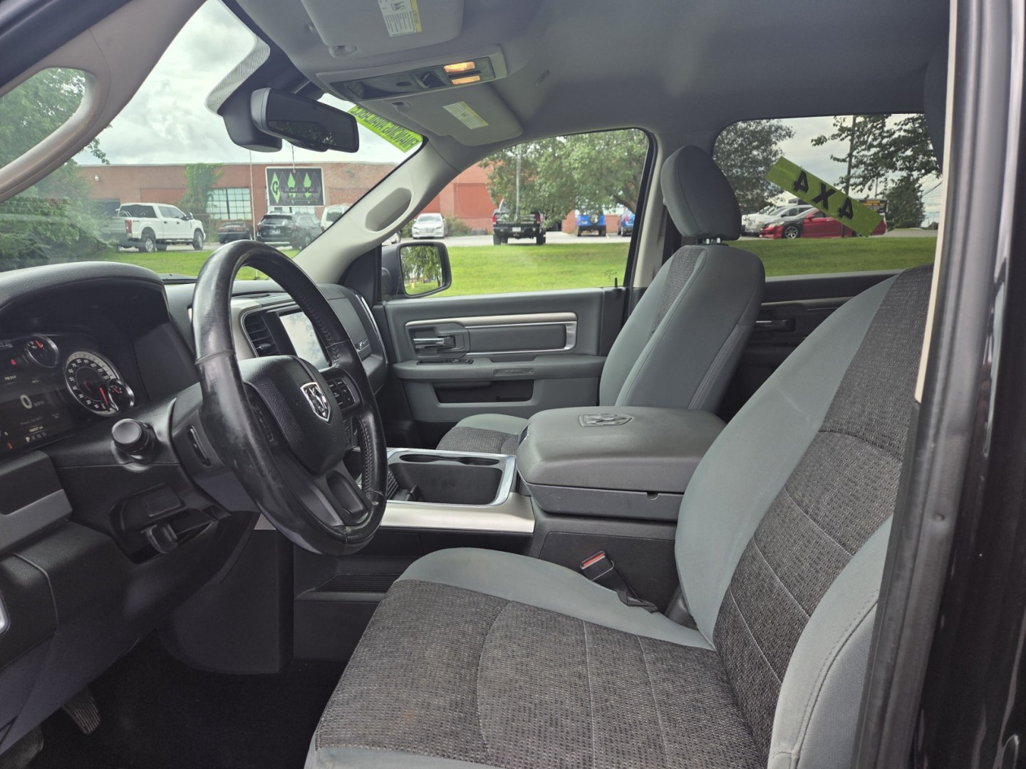 2018 BLACK /Black RAM 1500 SLT Crew Cab SWB 4WD (3C6RR7LG0JG) with an 3.6L V6 DOHC 24V FFV engine, 8A transmission, located at 1221 Madison St., Shelbyville, TN, 37160, (931) 680-9439, 0.000000, 0.000000- Photo#5