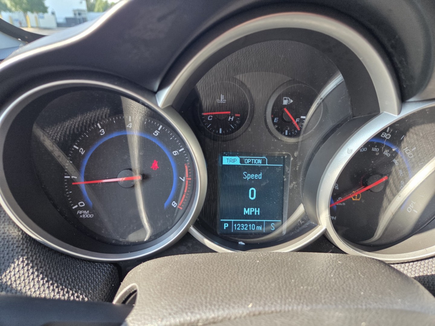 2015 Gray /Gray Chevrolet Cruze 1LT Auto (1G1PC5SB9F7) with an 1.4L L4 DOHC 16V TURBO engine, 6-Speed Automatic transmission, located at 1221 Madison St., Shelbyville, TN, 37160, (931) 680-9439, 0.000000, 0.000000- Photo#7