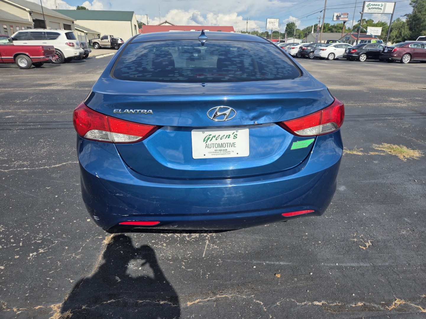 2013 Blue /Beige Hyundai Elantra GLS A/T (KMHDH4AE8DU) with an 1.8L L4 DOHC 16V engine, 6-Speed Automatic transmission, located at 1221 Madison St., Shelbyville, TN, 37160, (931) 680-9439, 0.000000, 0.000000- Photo#2