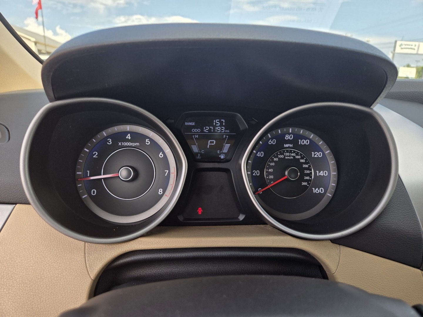 2013 Blue /Beige Hyundai Elantra GLS A/T (KMHDH4AE8DU) with an 1.8L L4 DOHC 16V engine, 6-Speed Automatic transmission, located at 1221 Madison St., Shelbyville, TN, 37160, (931) 680-9439, 0.000000, 0.000000- Photo#6