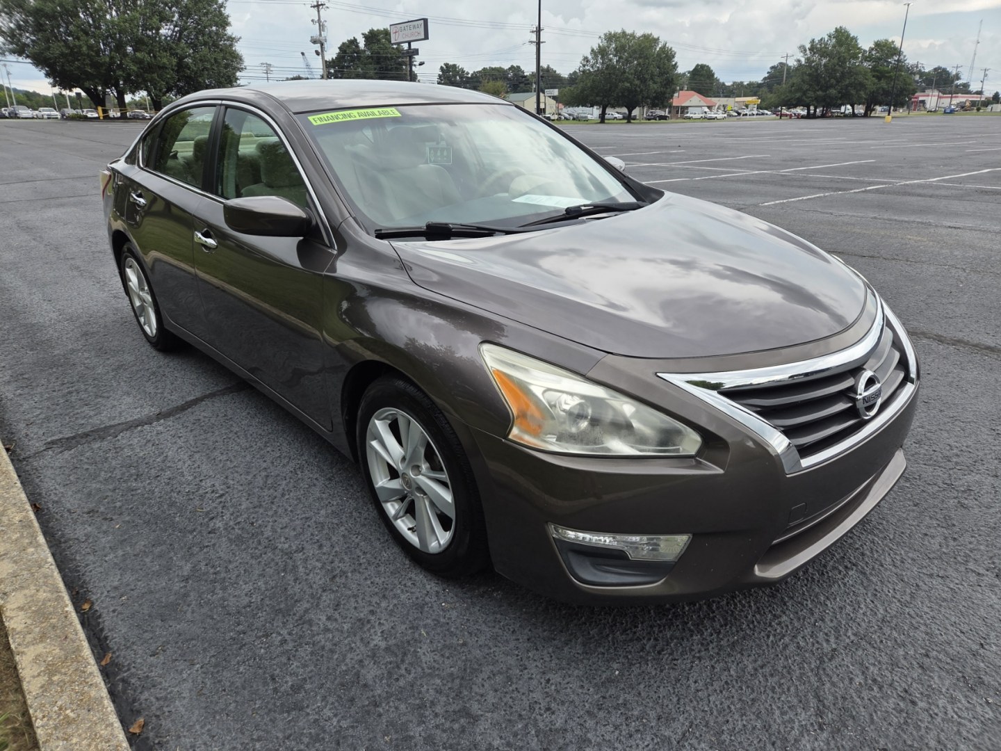 2013 Tan /Beige Nissan Altima 2.5 SV (1N4AL3AP0DN) with an 2.5L L4 DOHC 16V engine, CVT transmission, located at 1221 Madison St., Shelbyville, TN, 37160, (931) 680-9439, 0.000000, 0.000000- Photo#1