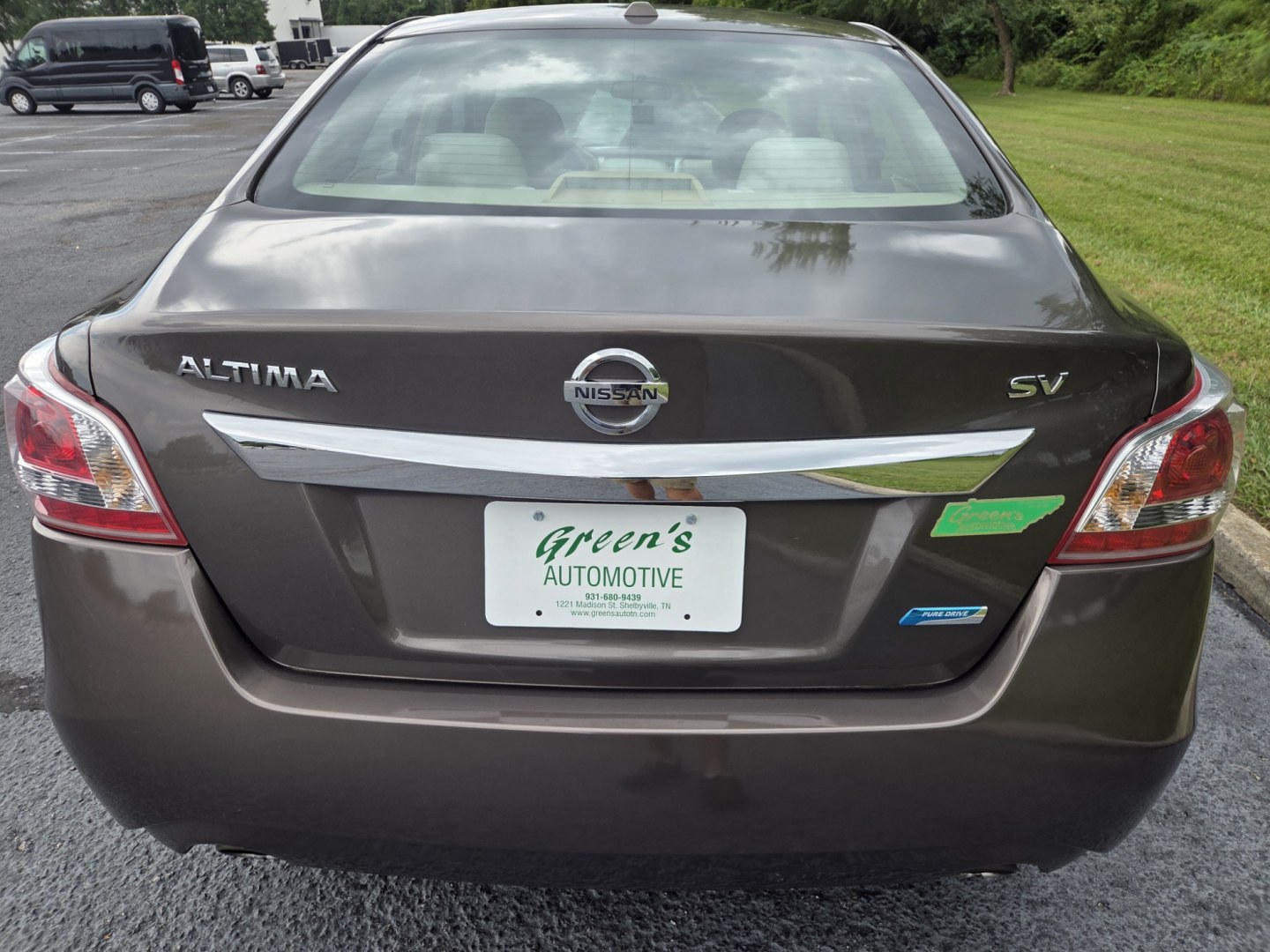 2013 Tan /Beige Nissan Altima 2.5 SV (1N4AL3AP0DN) with an 2.5L L4 DOHC 16V engine, CVT transmission, located at 1221 Madison St., Shelbyville, TN, 37160, (931) 680-9439, 0.000000, 0.000000- Photo#2