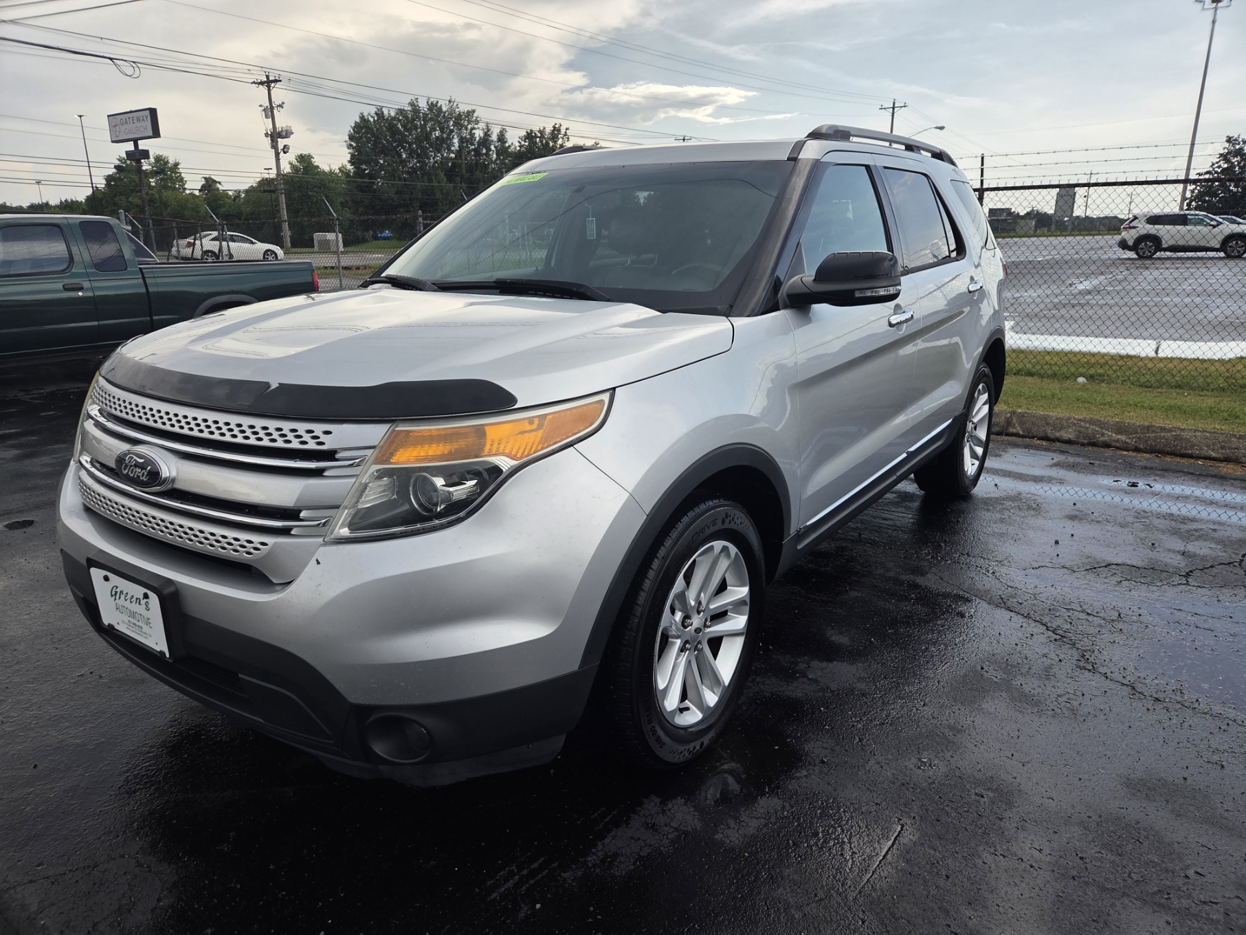 photo of 2013 Ford Explorer XLT 4WD